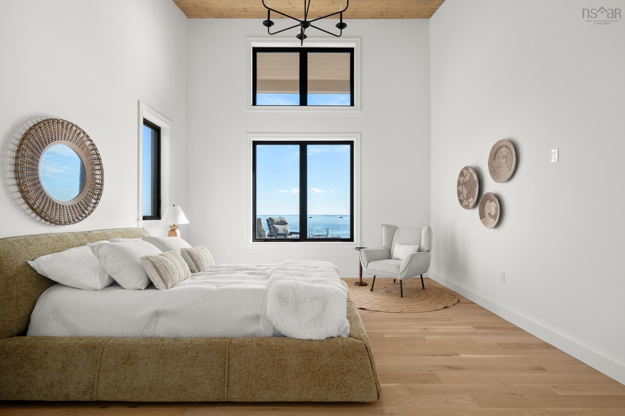 $2,474,000.00: 23 Anchors Way, East River Point