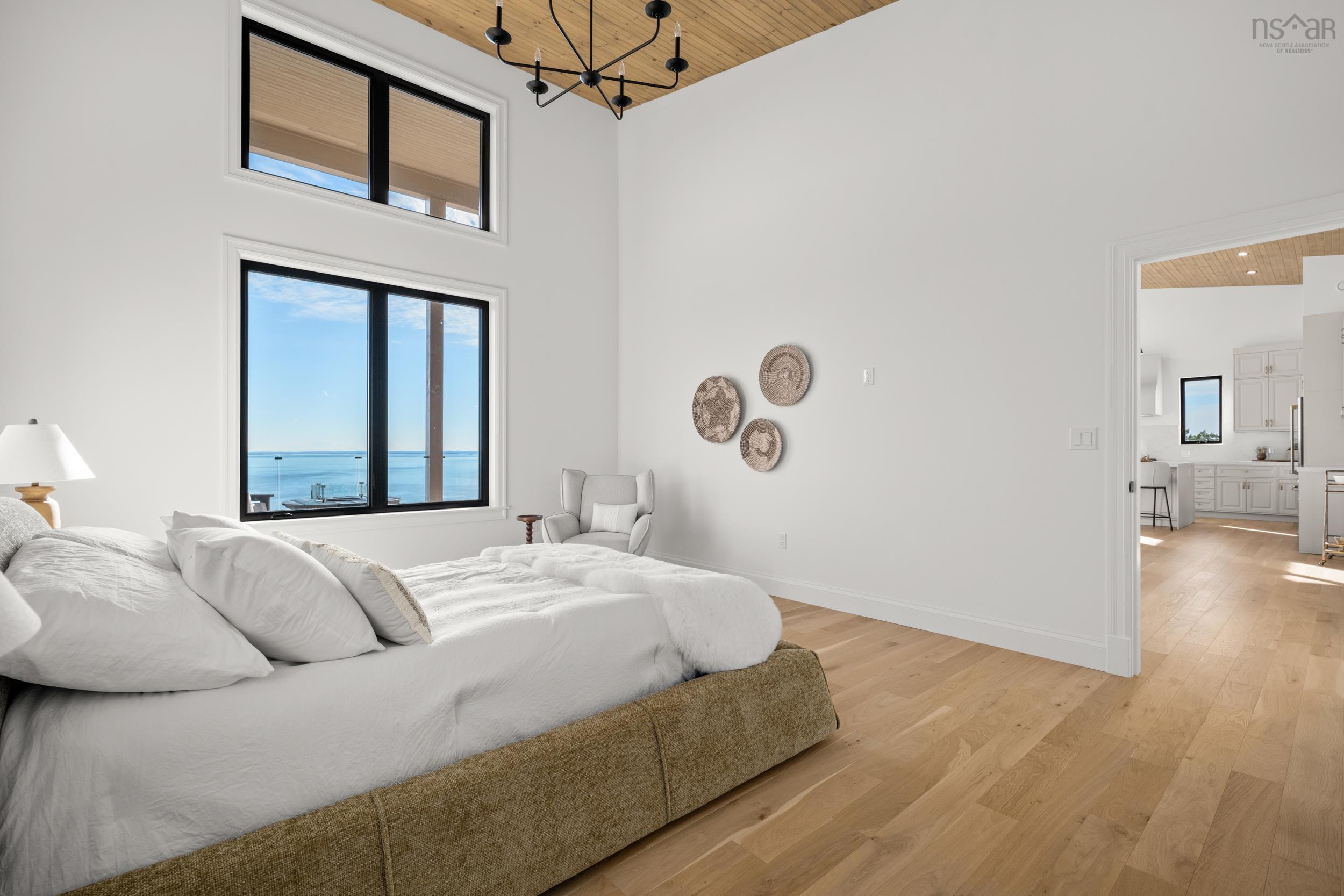 $2,474,000.00: 23 Anchors Way, East River Point