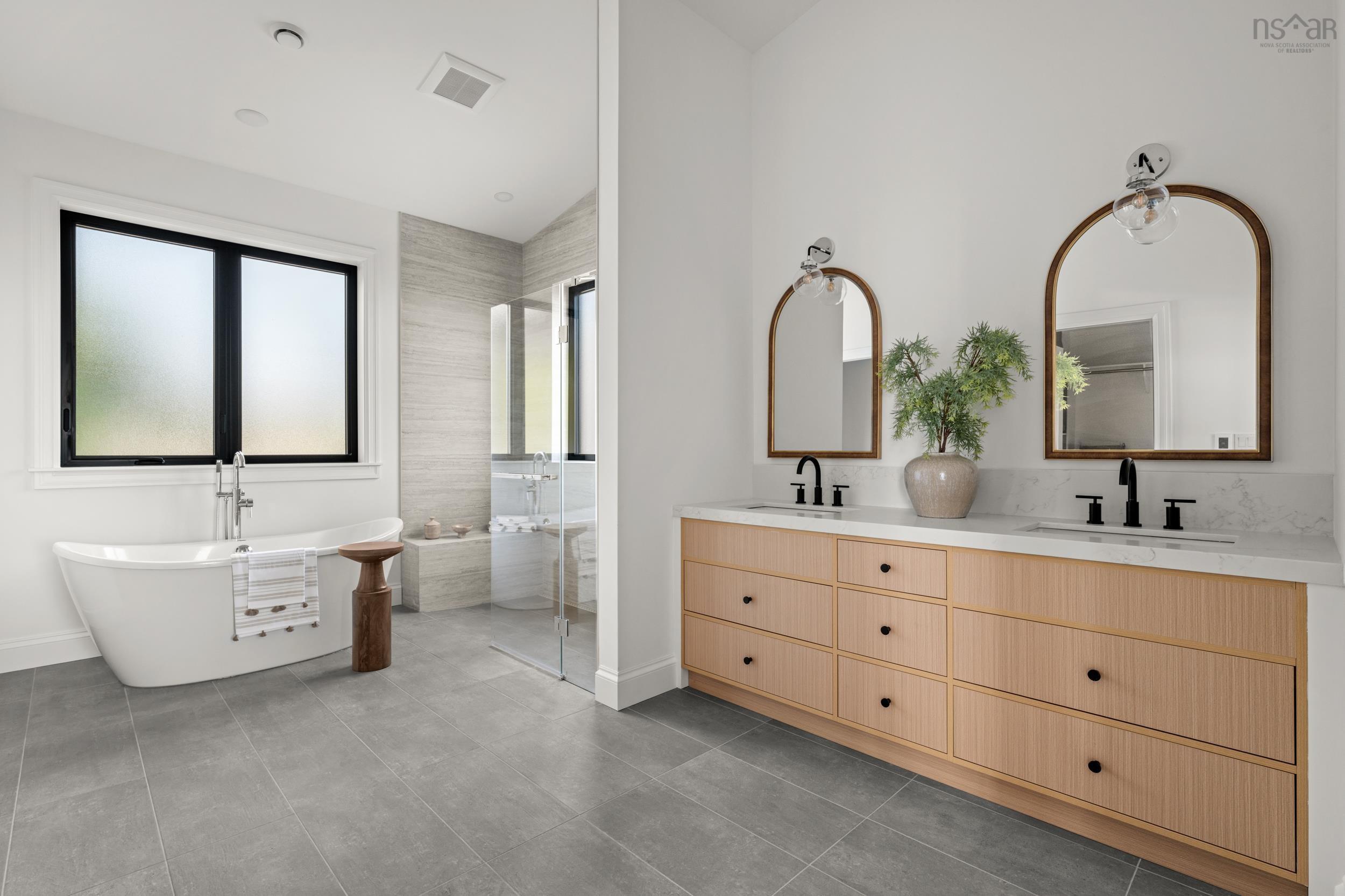 $2,474,000.00: 23 Anchors Way, East River Point