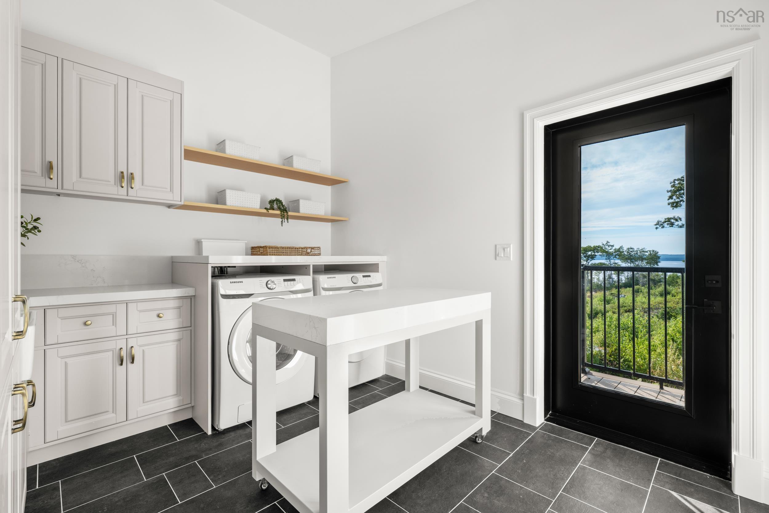 $2,474,000.00: 23 Anchors Way, East River Point