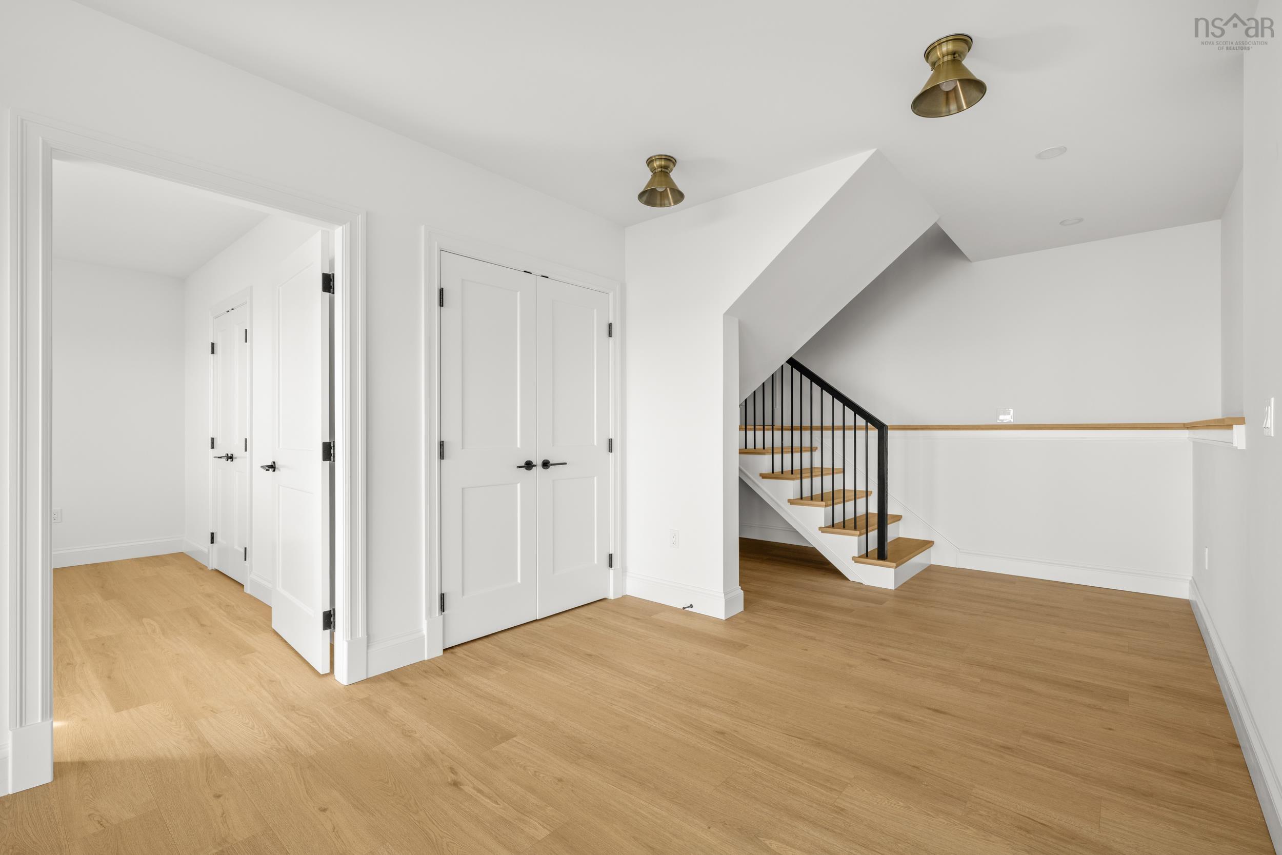 $2,474,000.00: 23 Anchors Way, East River Point