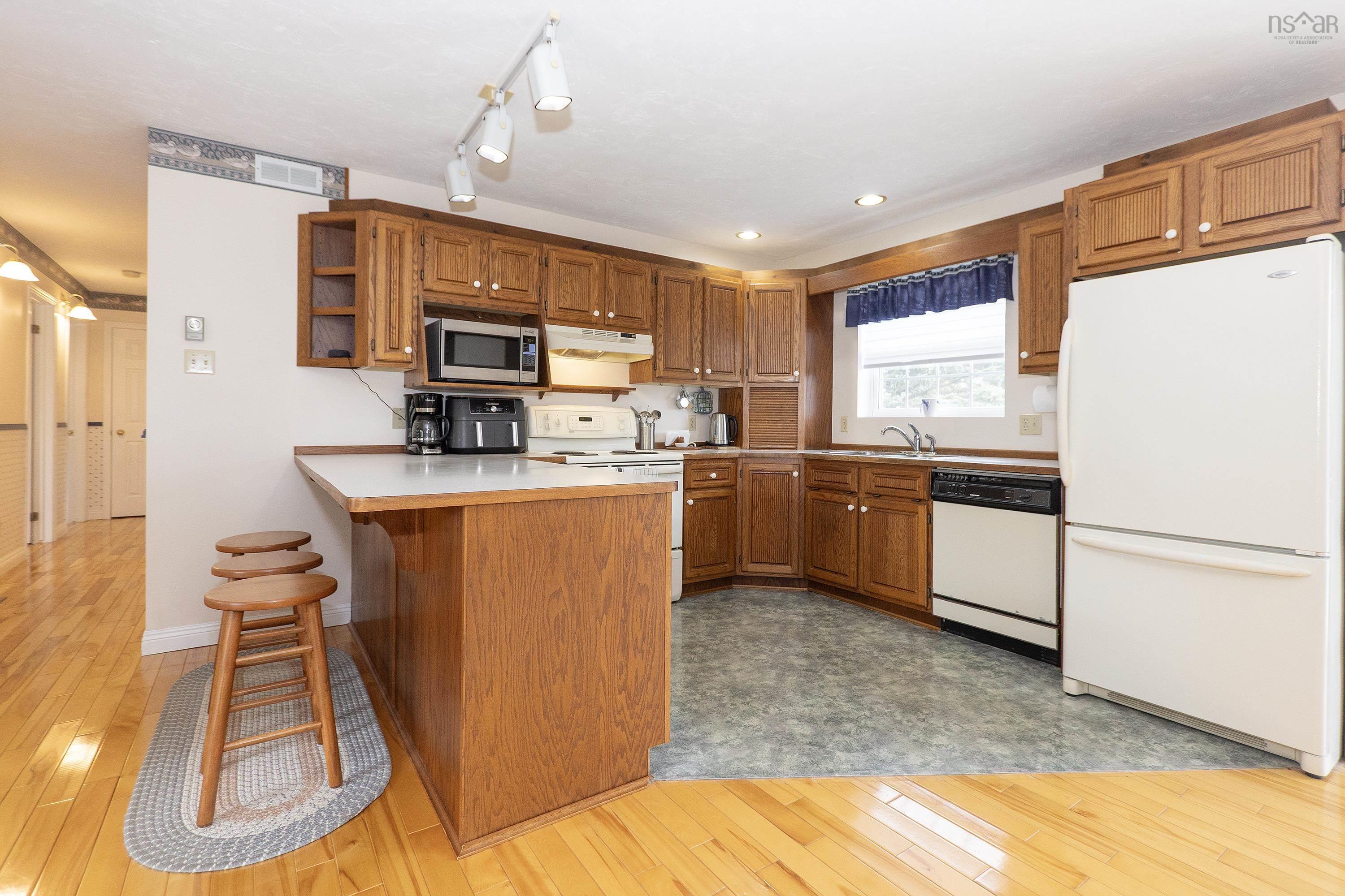 $399,900.00: 125 Fox Ranch Road, East Amherst