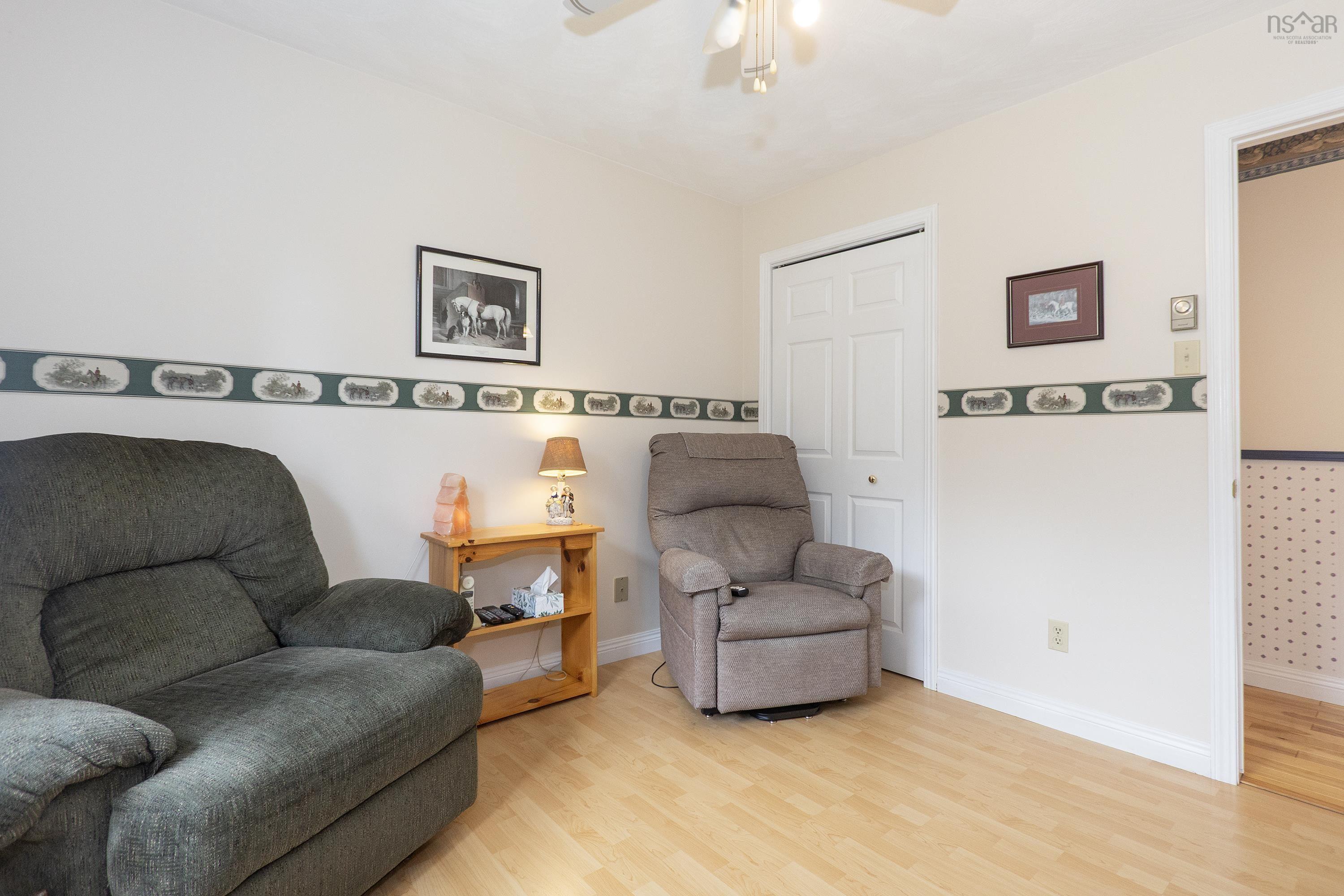 $399,900.00: 125 Fox Ranch Road, East Amherst