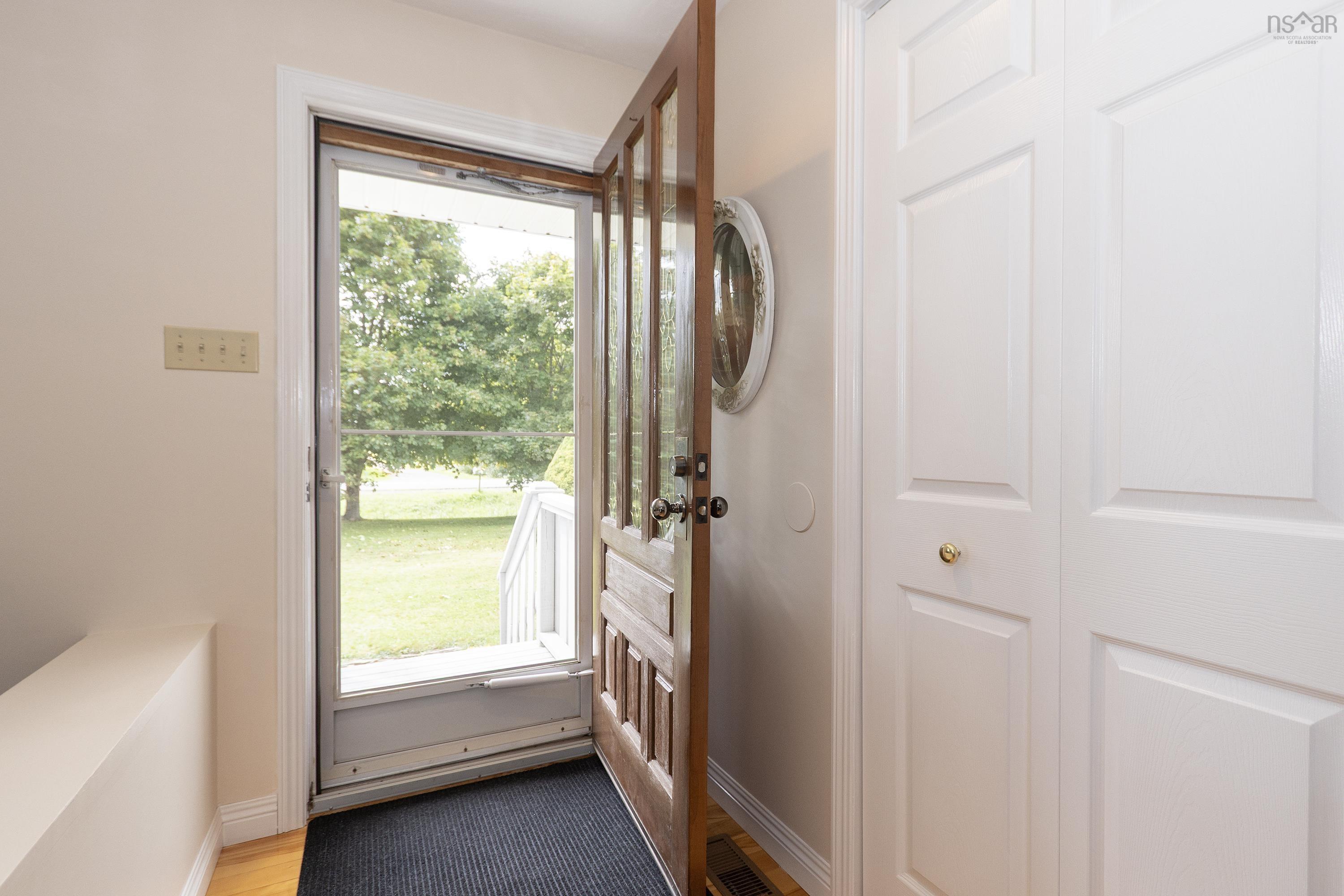 $399,900.00: 125 Fox Ranch Road, East Amherst
