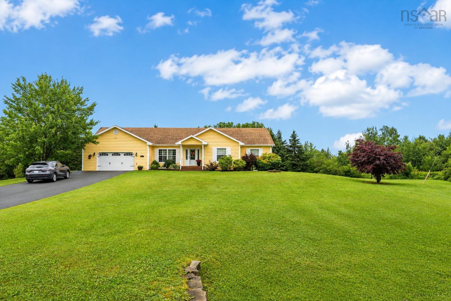 $850,000.00: 15 Meadowood Court, Sydney River
