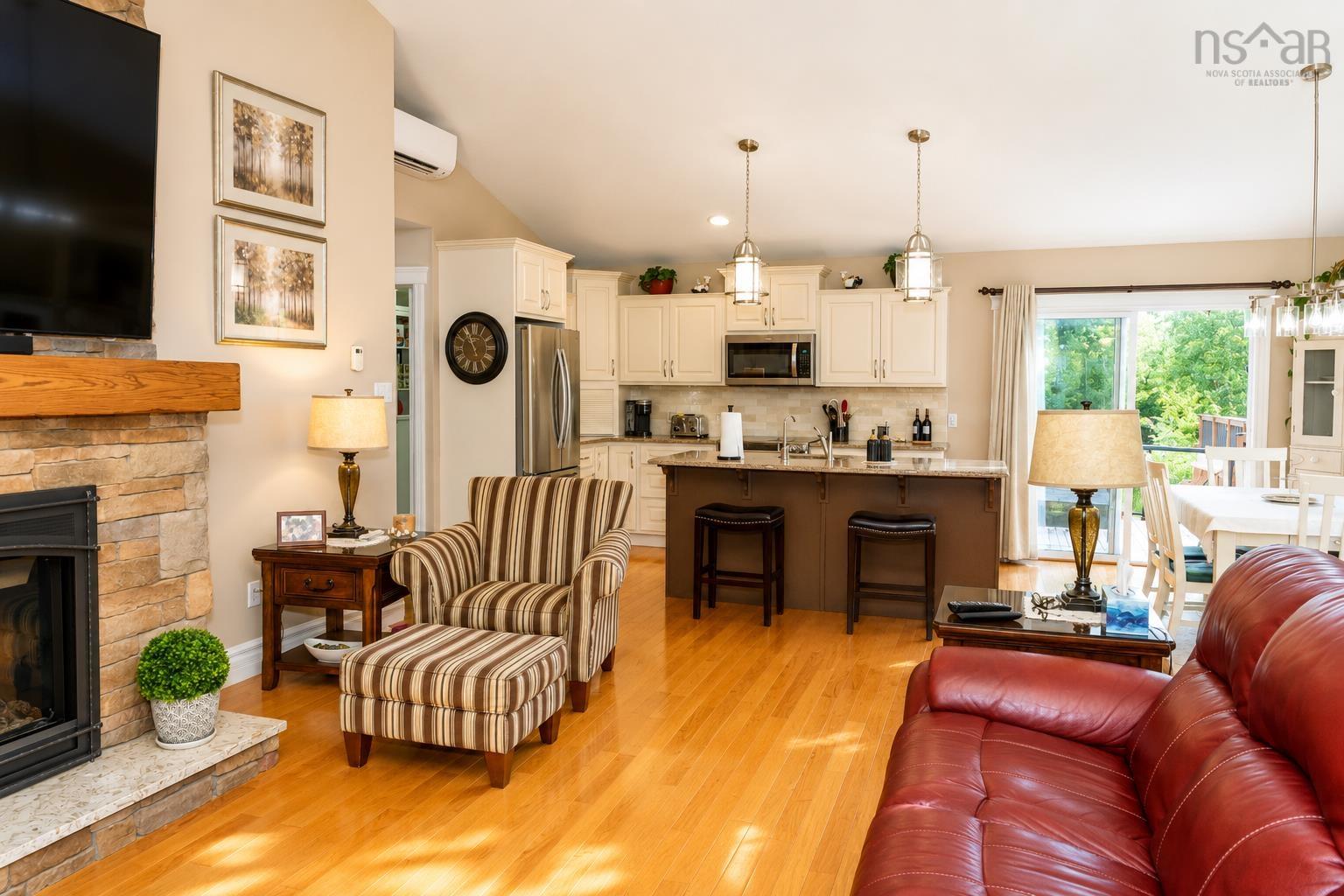 $850,000.00: 15 Meadowood Court, Sydney River