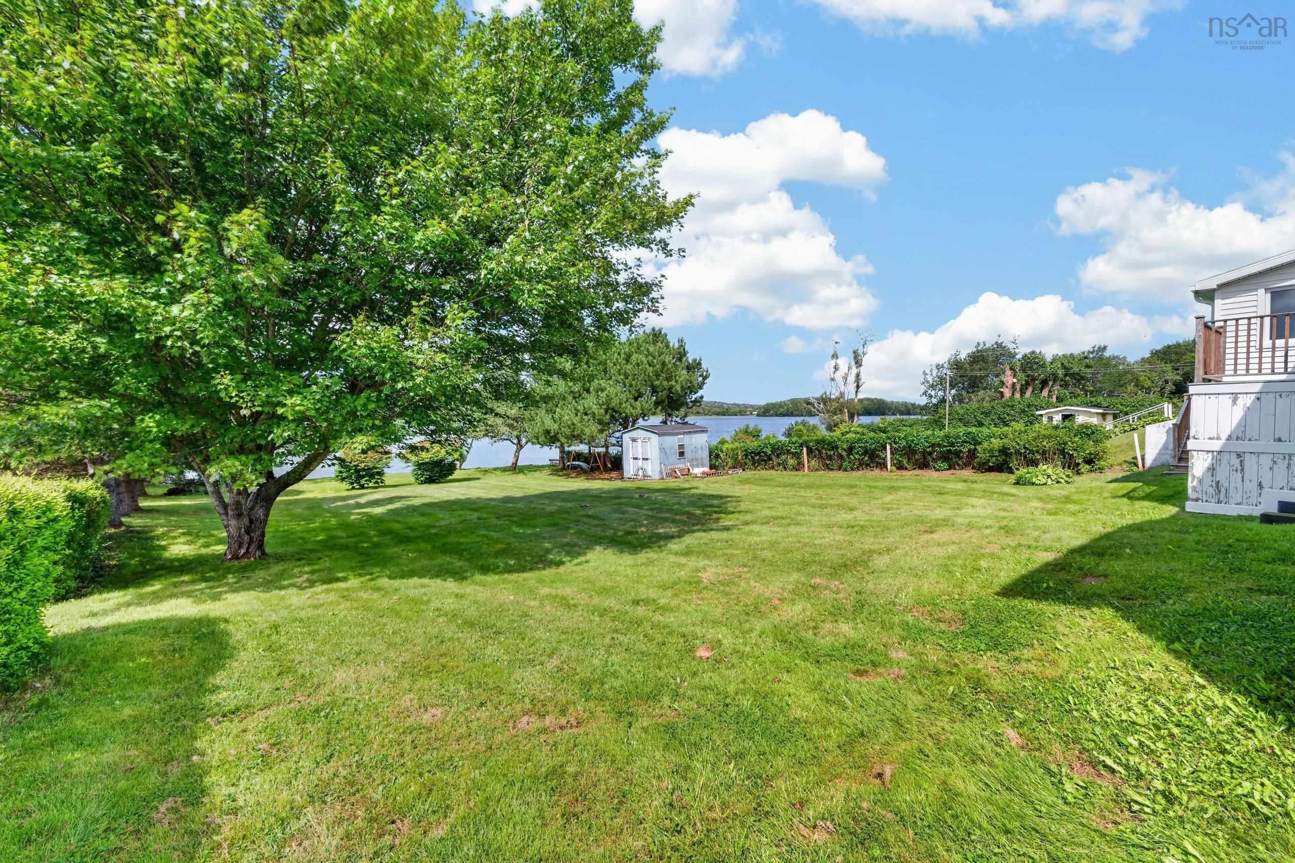 $379,000.00: 2034 Kings Road, Howie Centre