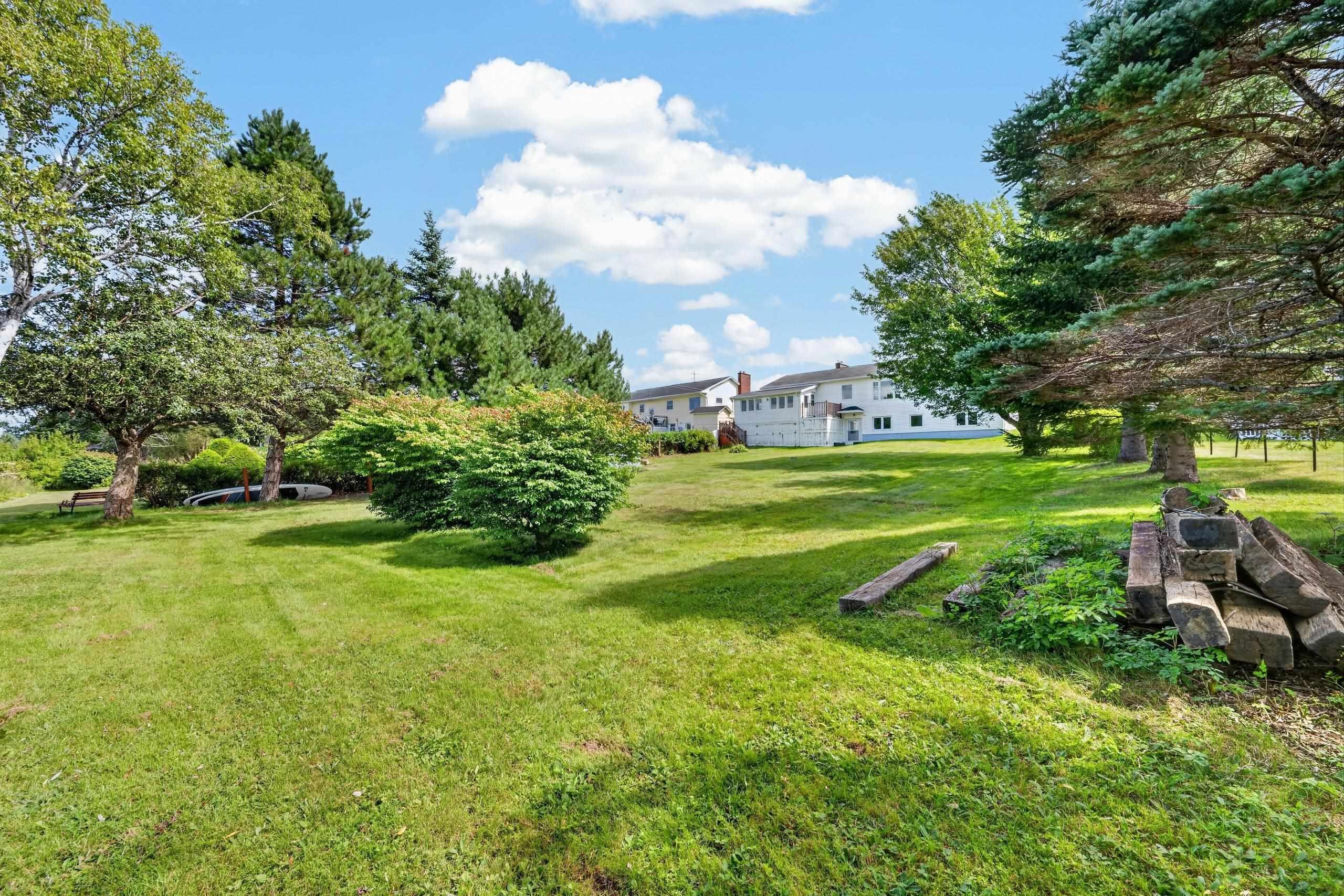 $379,000.00: 2034 Kings Road, Howie Centre