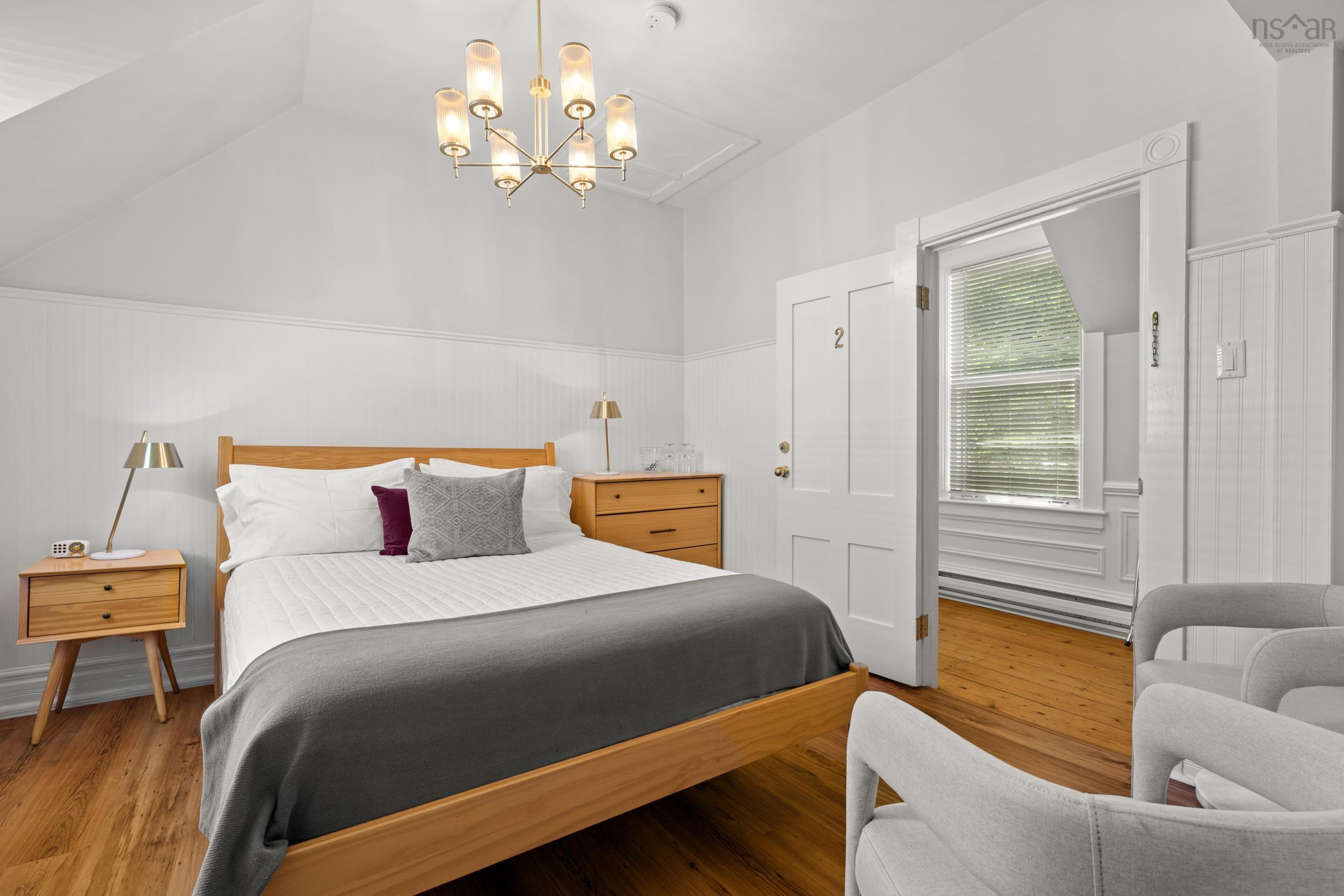 $950,000.00: 558 Main Street, Mahone Bay