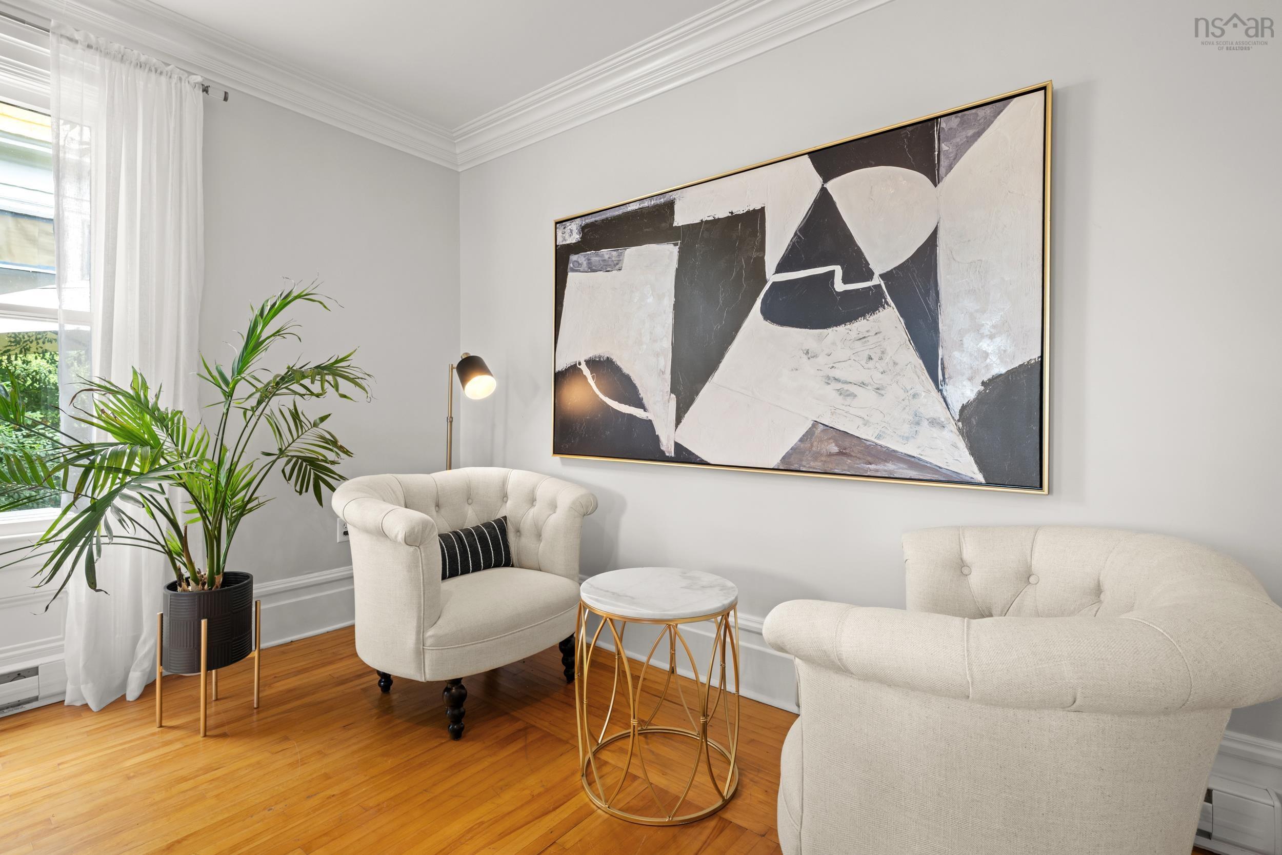 $950,000.00: 558 Main Street, Mahone Bay
