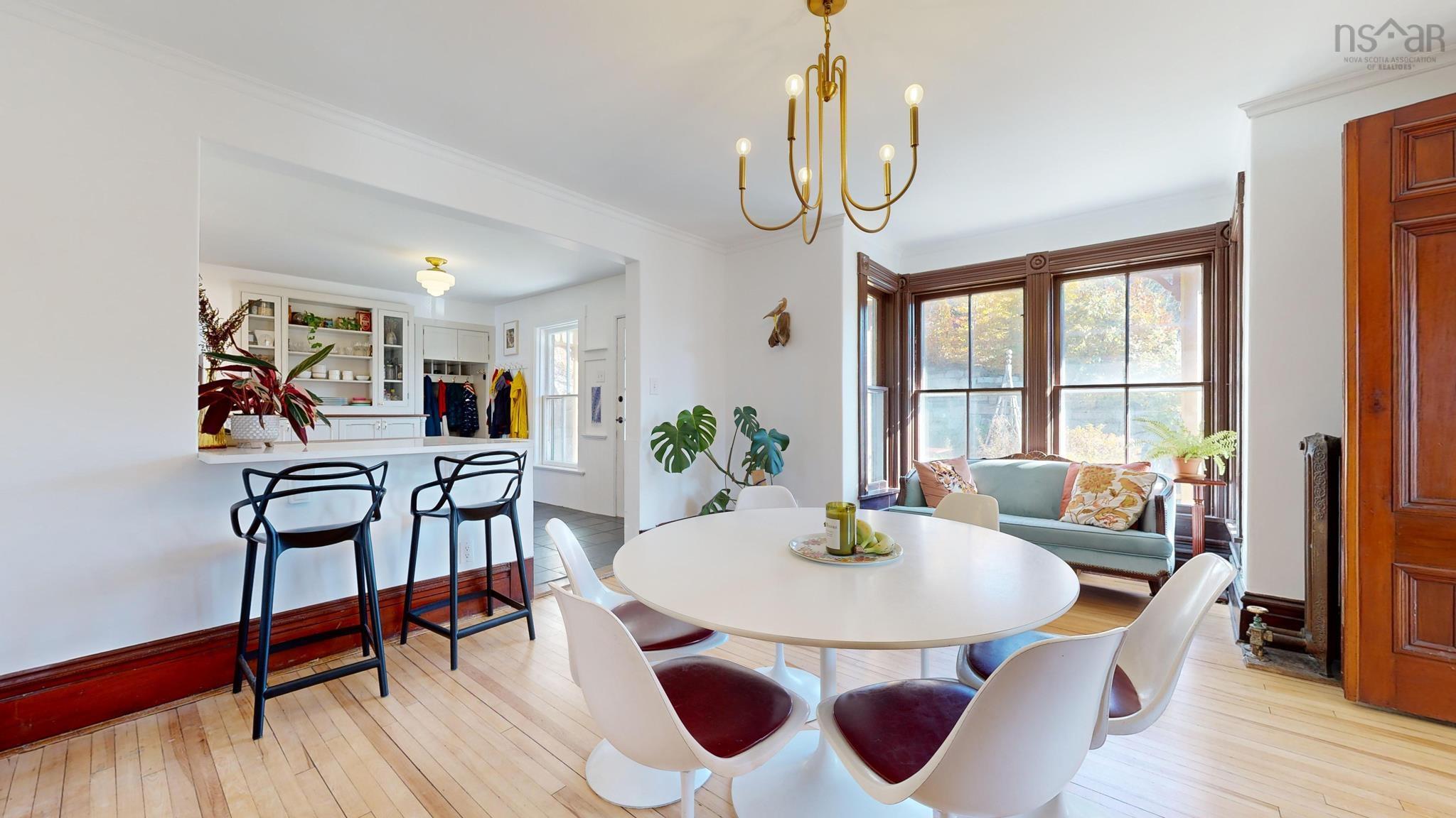$950,000.00: 141 Pelham Street, Lunenburg