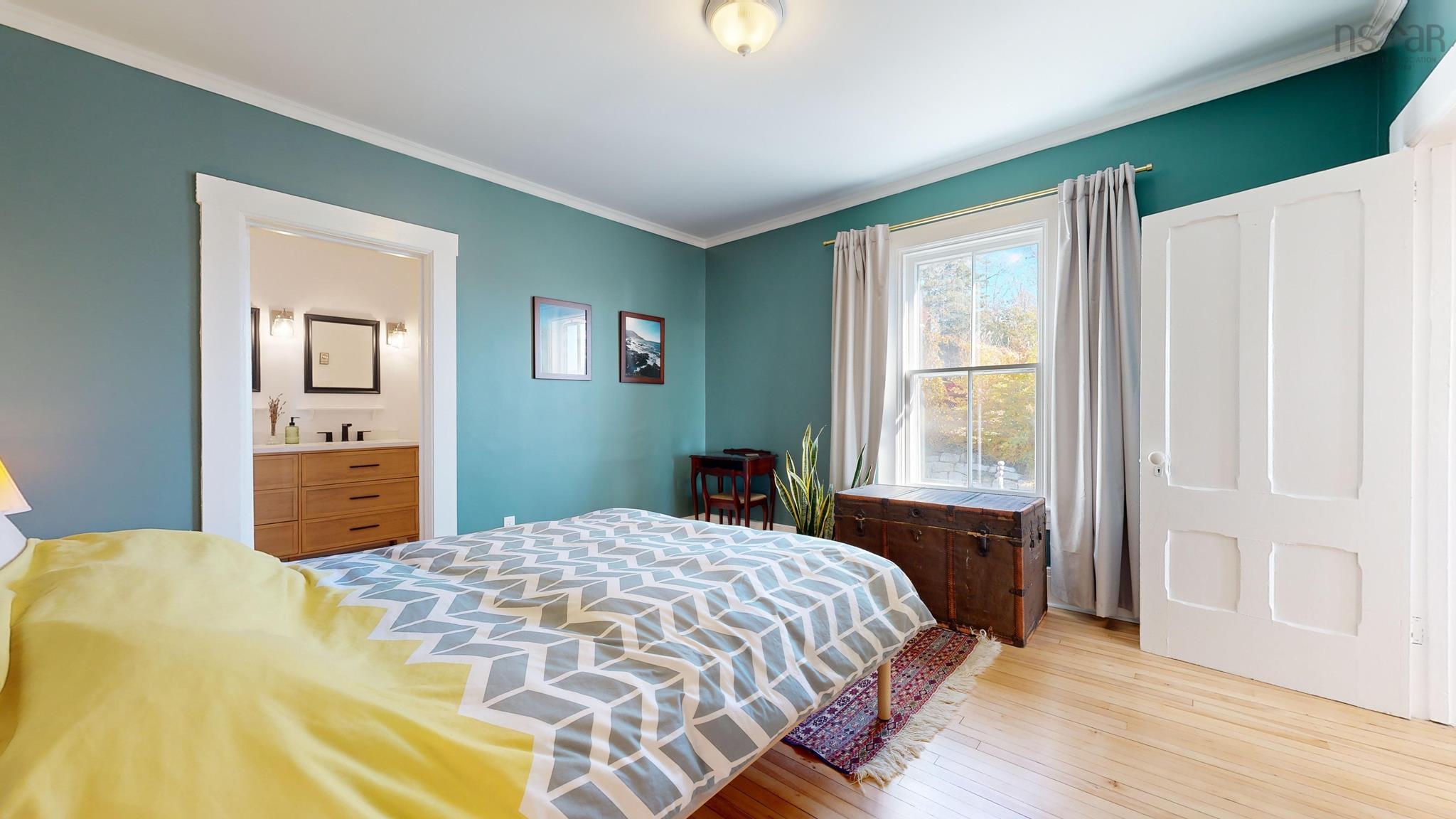 $950,000.00: 141 Pelham Street, Lunenburg