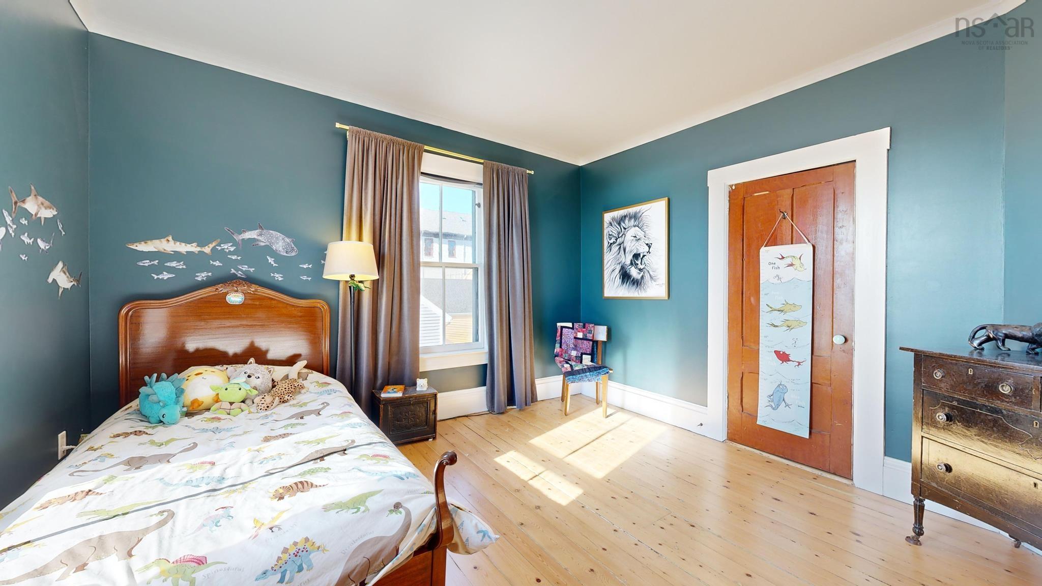 $950,000.00: 141 Pelham Street, Lunenburg