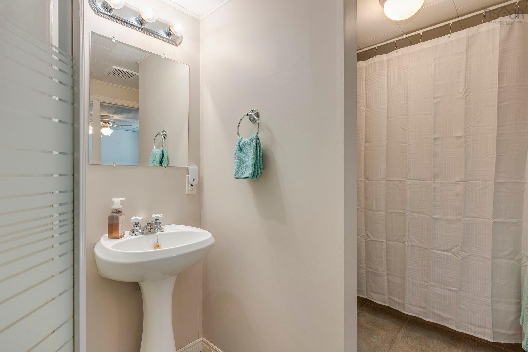 $599,900.00: 6 Carmichael Court, Brookside