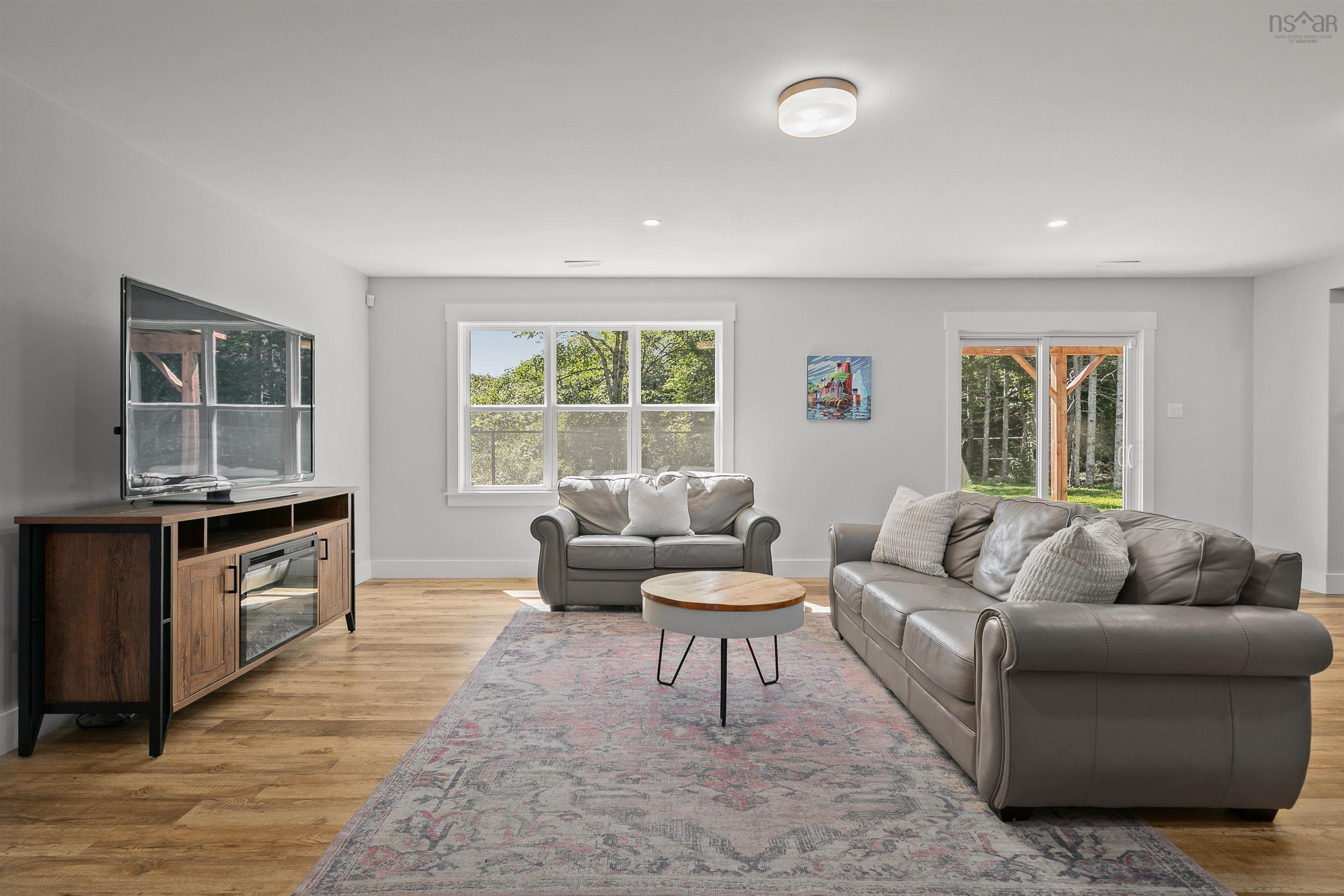 $1,199,000.00: 1438 Mccabe Lake Drive, Middle Sackville