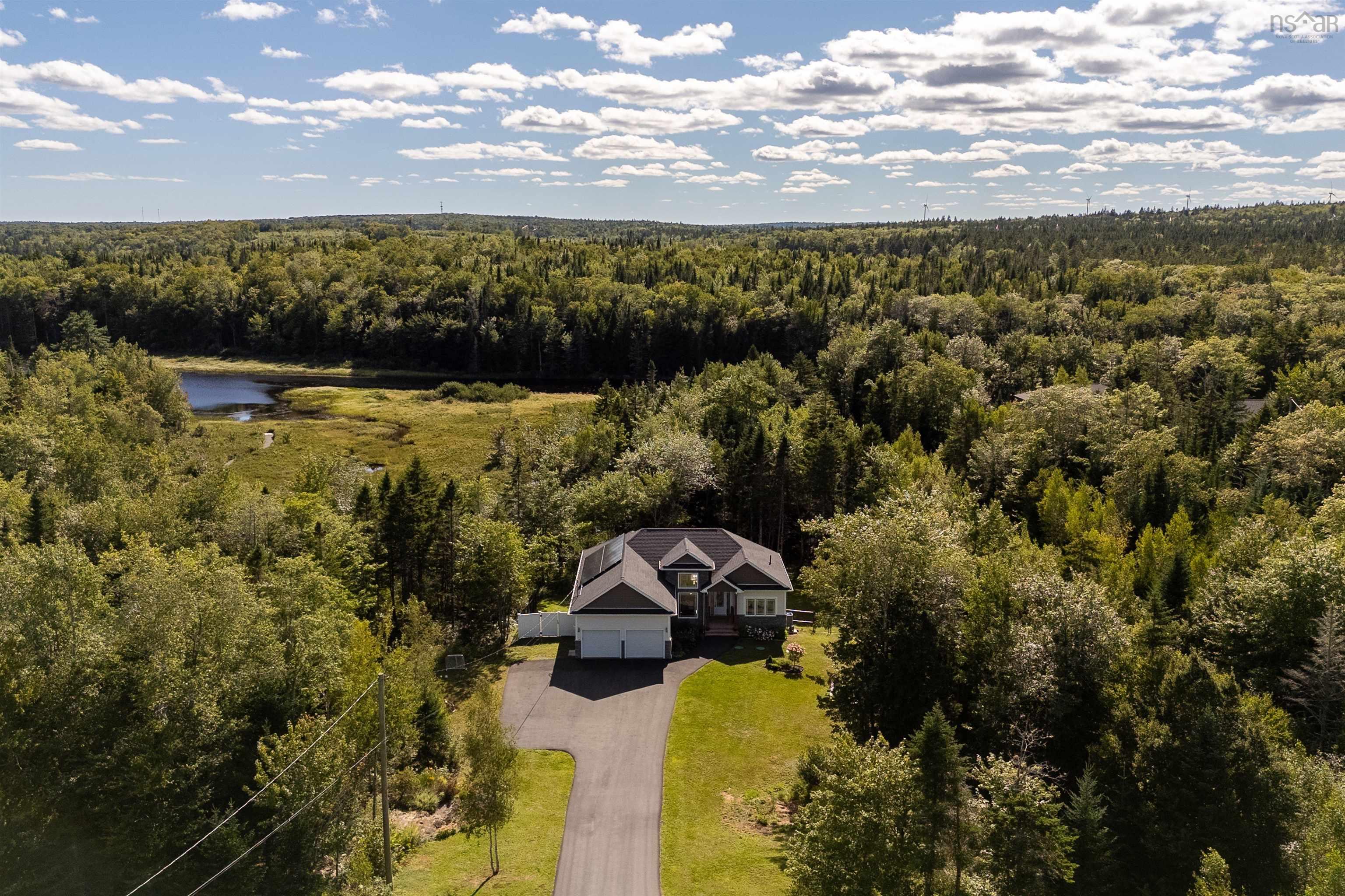 $1,199,000.00: 1438 Mccabe Lake Drive, Middle Sackville
