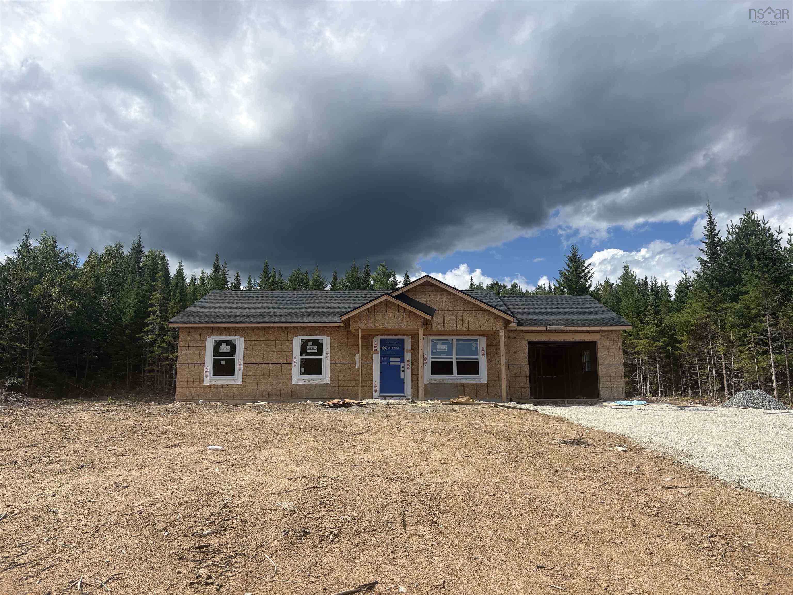 $549,900.00: 21 Noonan Lake Lane, Simms Settlement