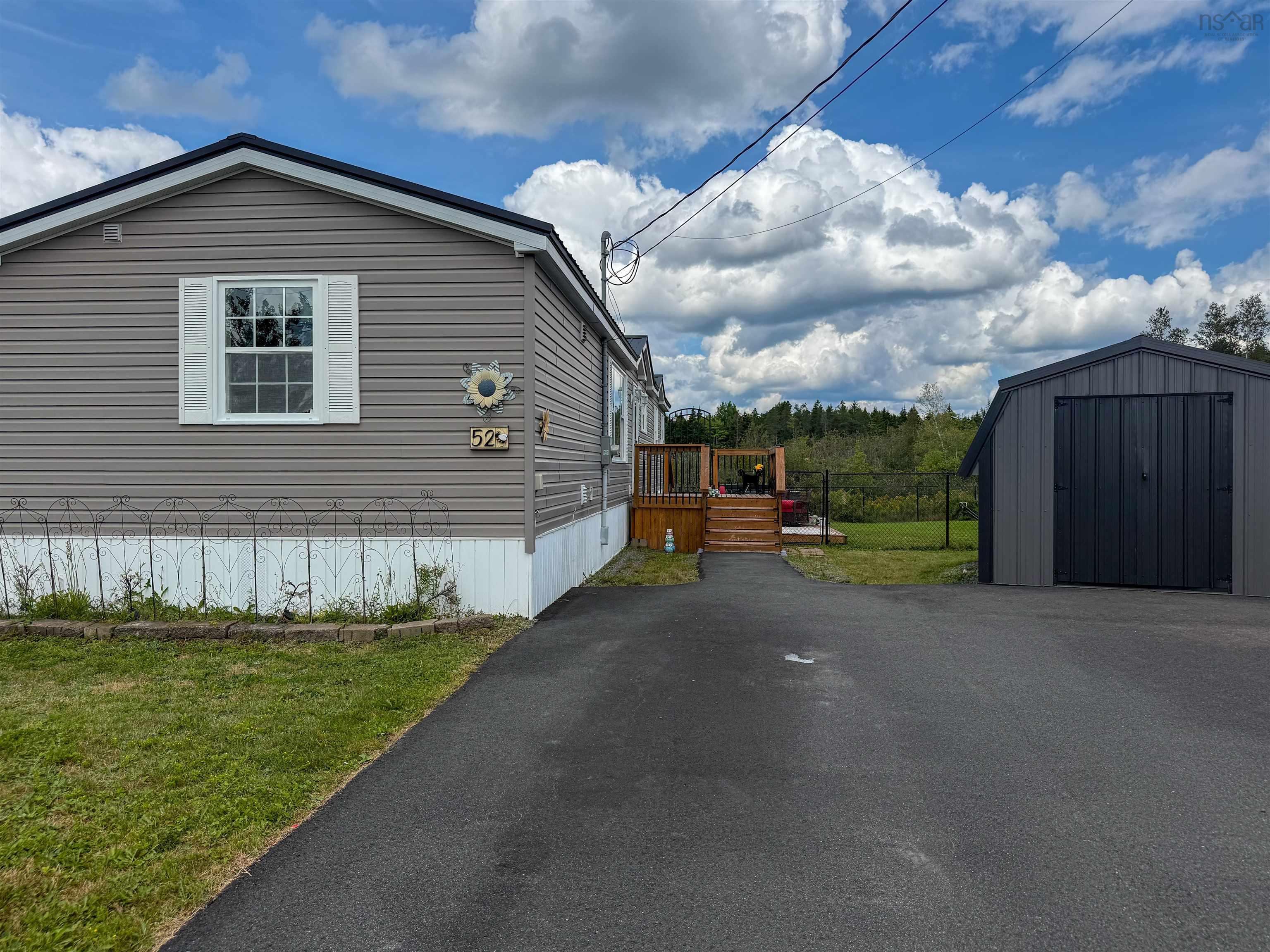 $275,000.00: 52 Empire Loop, Truro