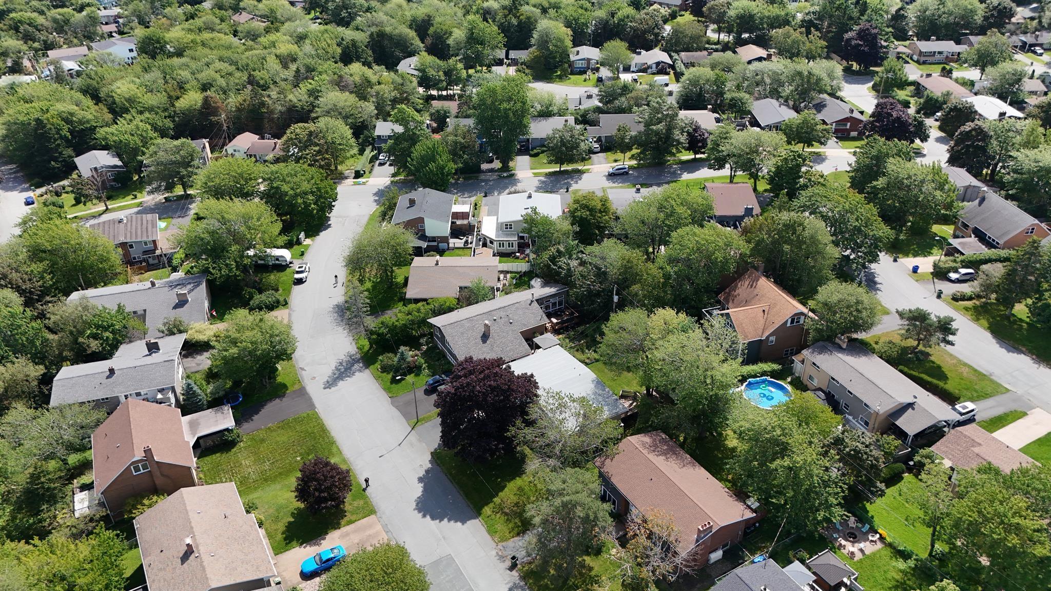 24 Deepwood     Clayton Park Crescent, Clayton Park, NS (MLS 202622315)