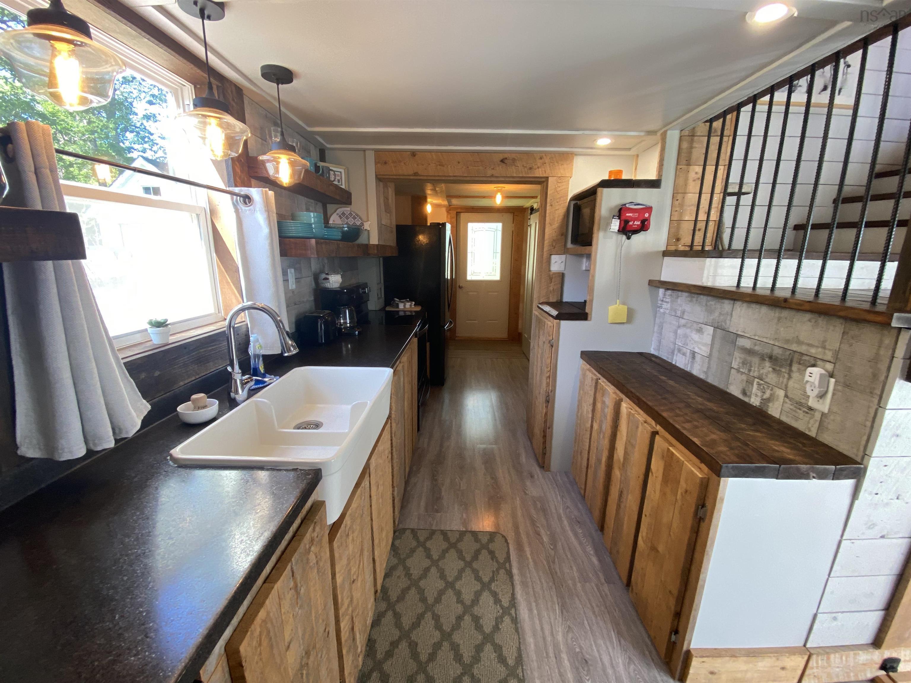 $615,000.00: 127 Chemin Old Oak Road, Glenwood