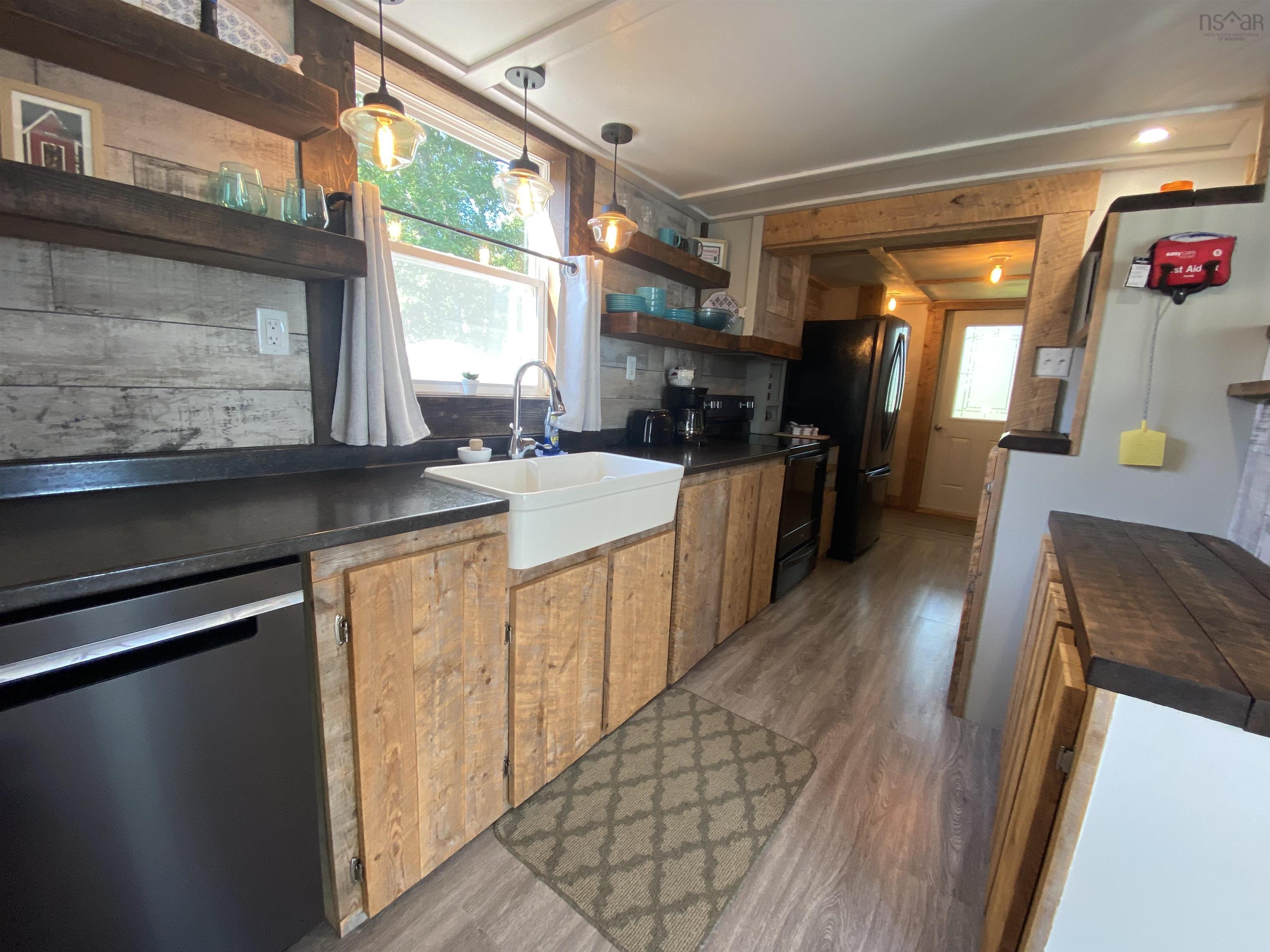 $615,000.00: 127 Chemin Old Oak Road, Glenwood