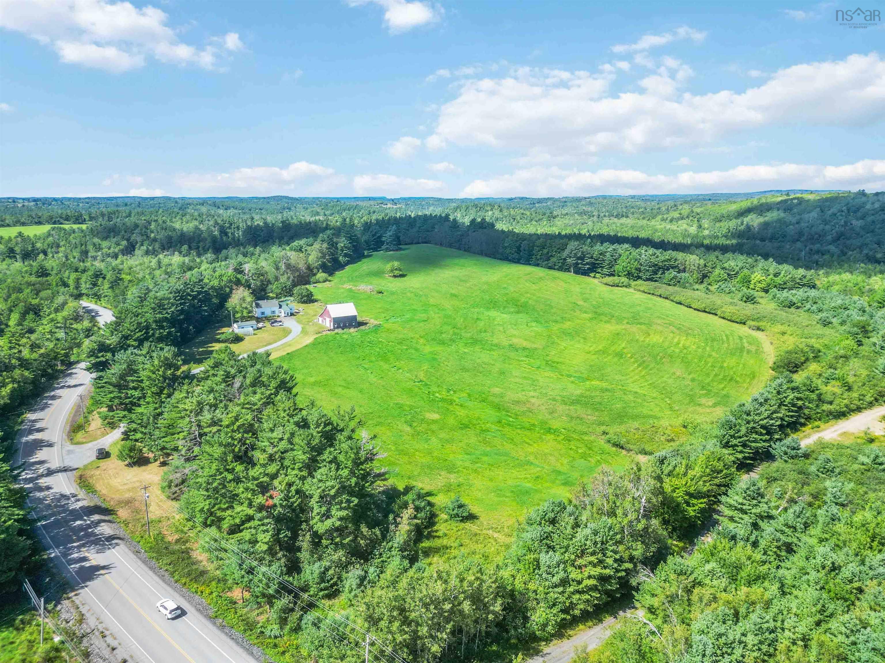 $495,000.00: 9414 Highway 8, Caledonia