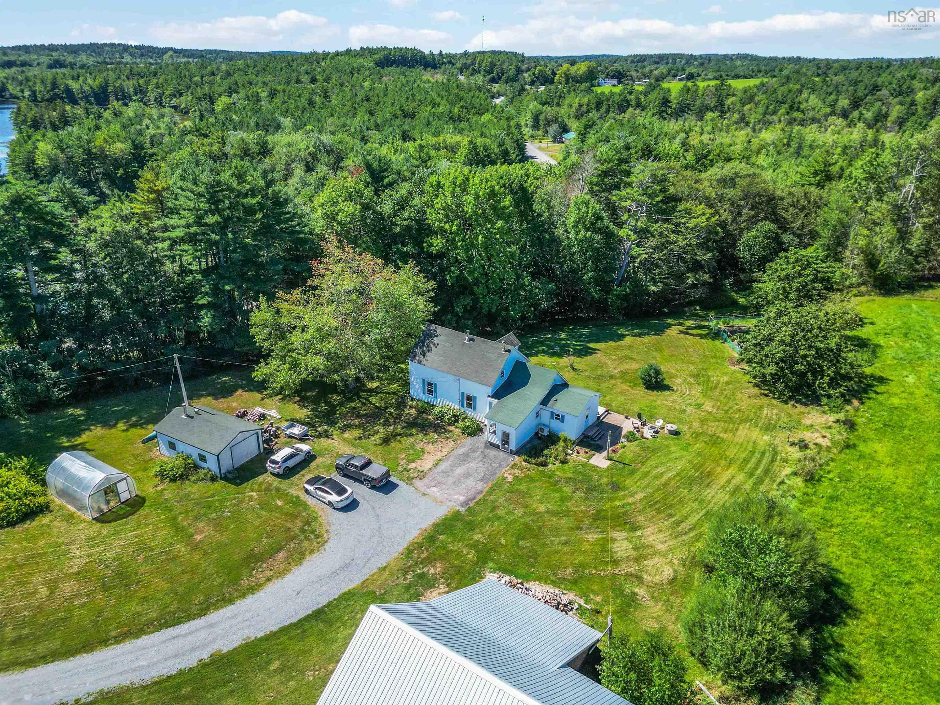 $495,000.00: 9414 Highway 8, Caledonia