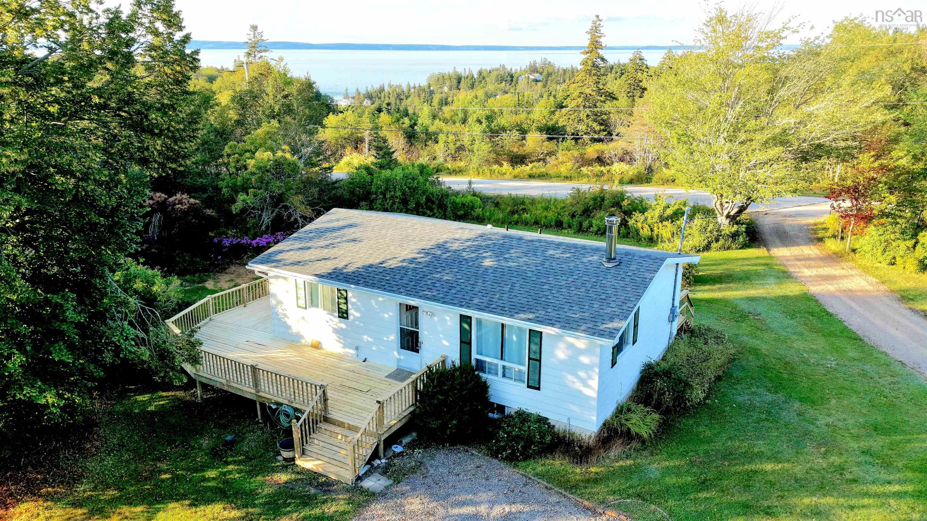 $399,900.00: 1005 West Halls Harbour Road, Halls Harbour