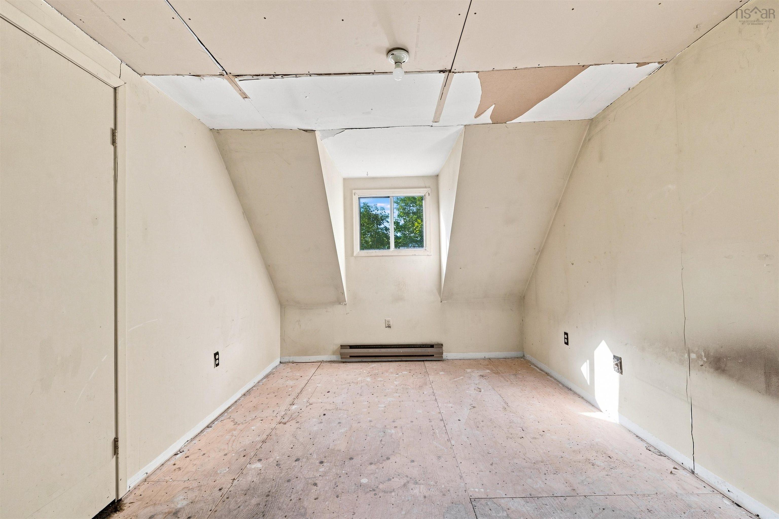 $100,000.00: 1732 Highway 14, Vaughan