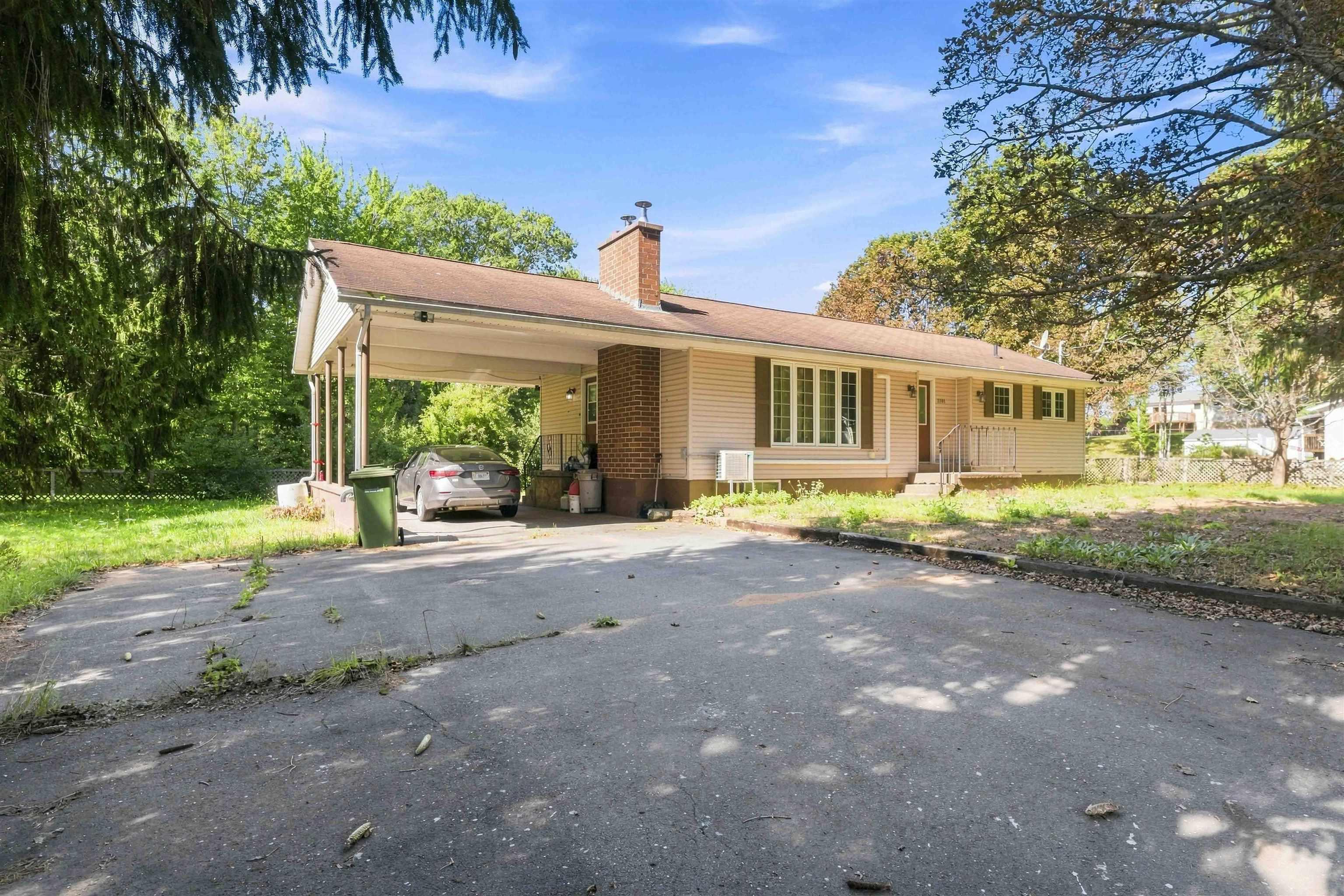 $369,500.00: 1081 Tufts Avenue, Greenwood