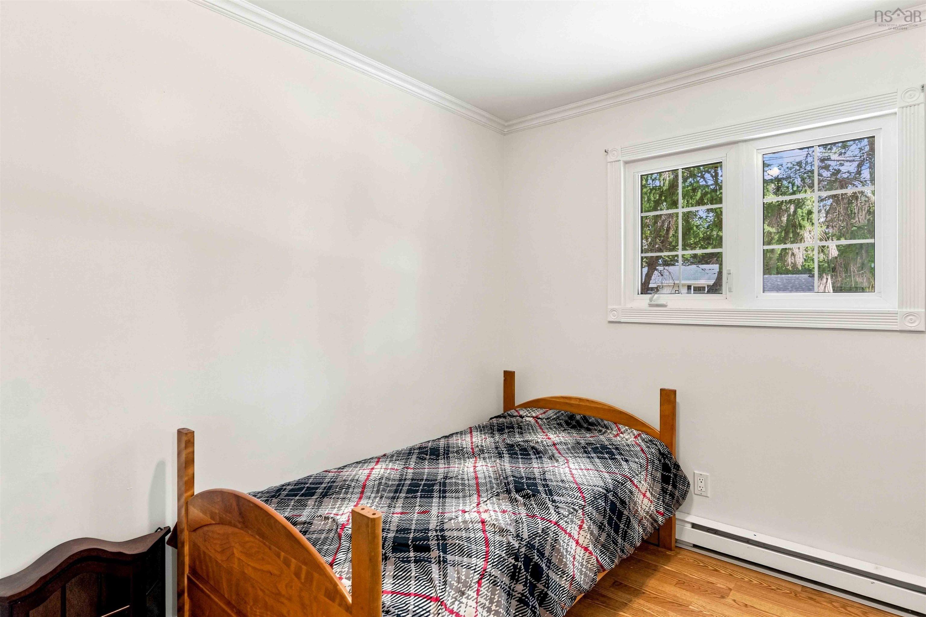 $369,500.00: 1081 Tufts Avenue, Greenwood