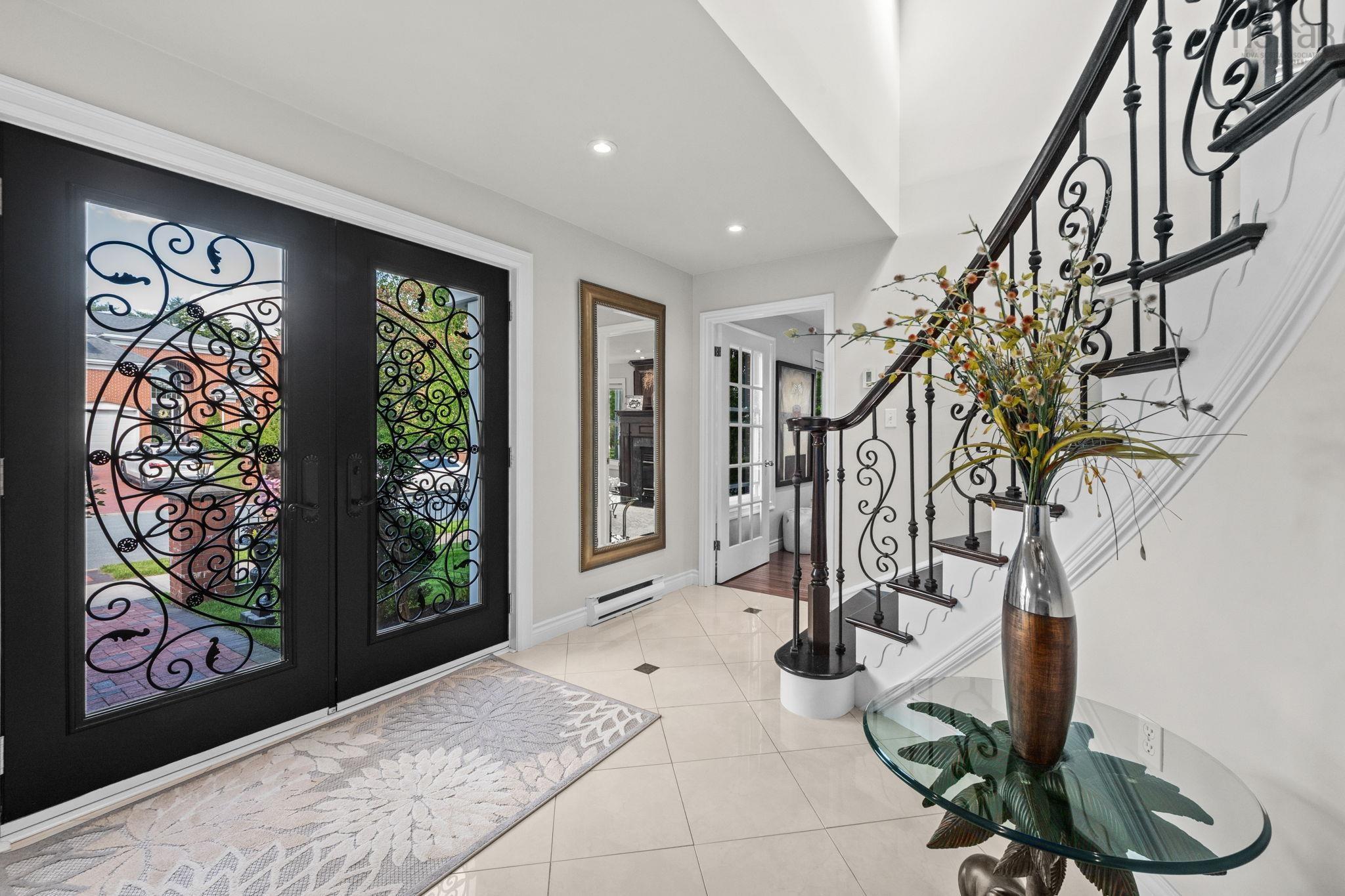 $1,250,000.00: 2 Wendover Close, Halifax Regional Municipality