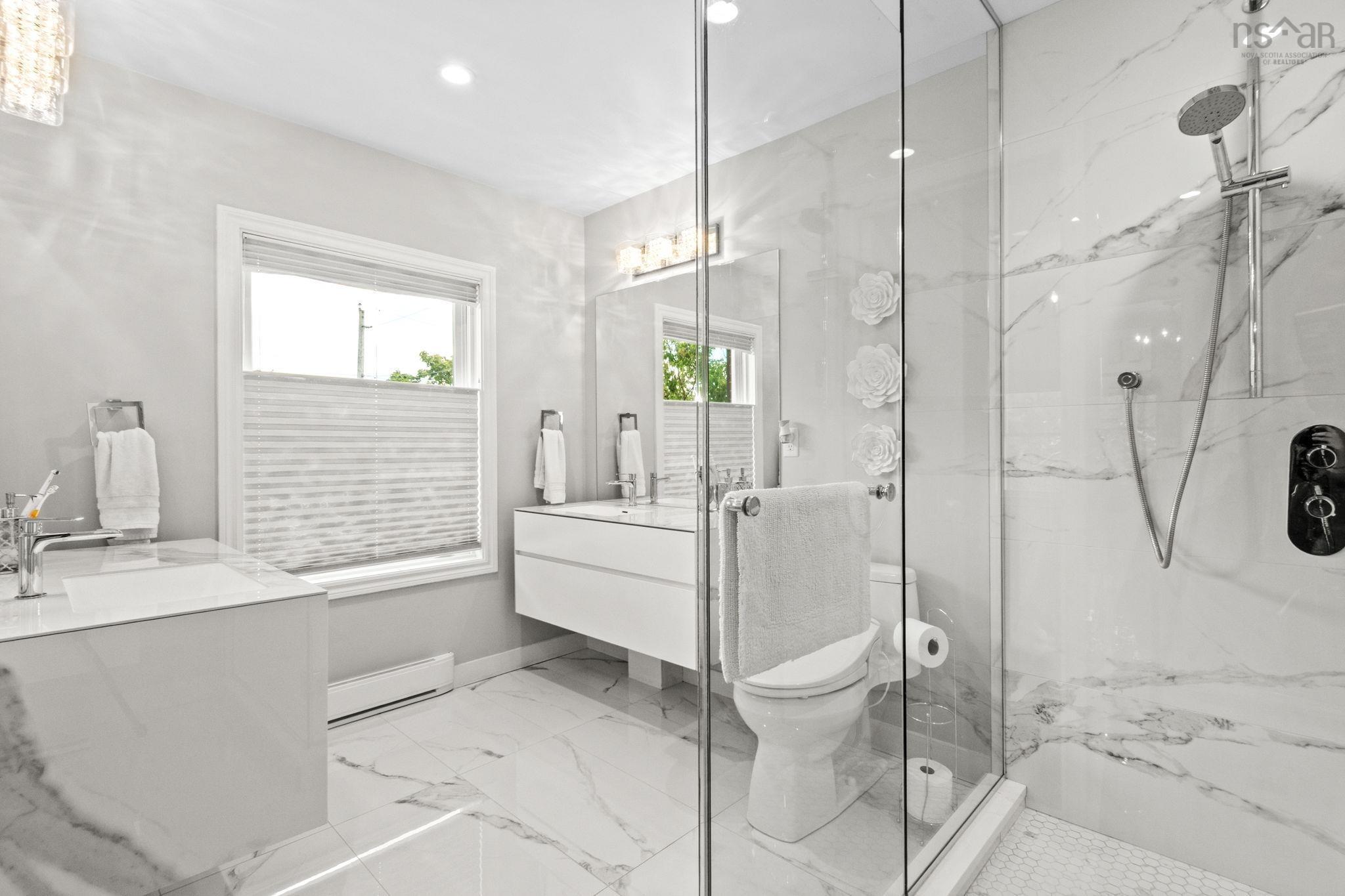 $1,250,000.00: 2 Wendover Close, Halifax Regional Municipality