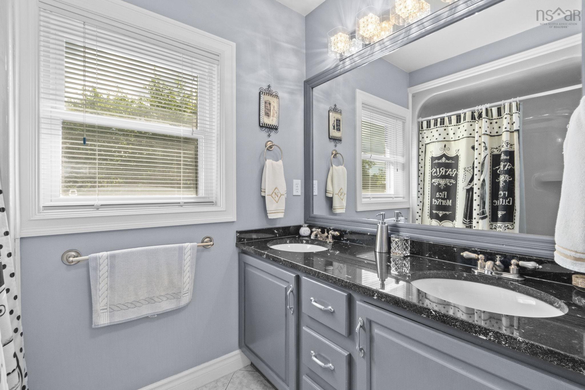 $1,250,000.00: 2 Wendover Close, Halifax Regional Municipality
