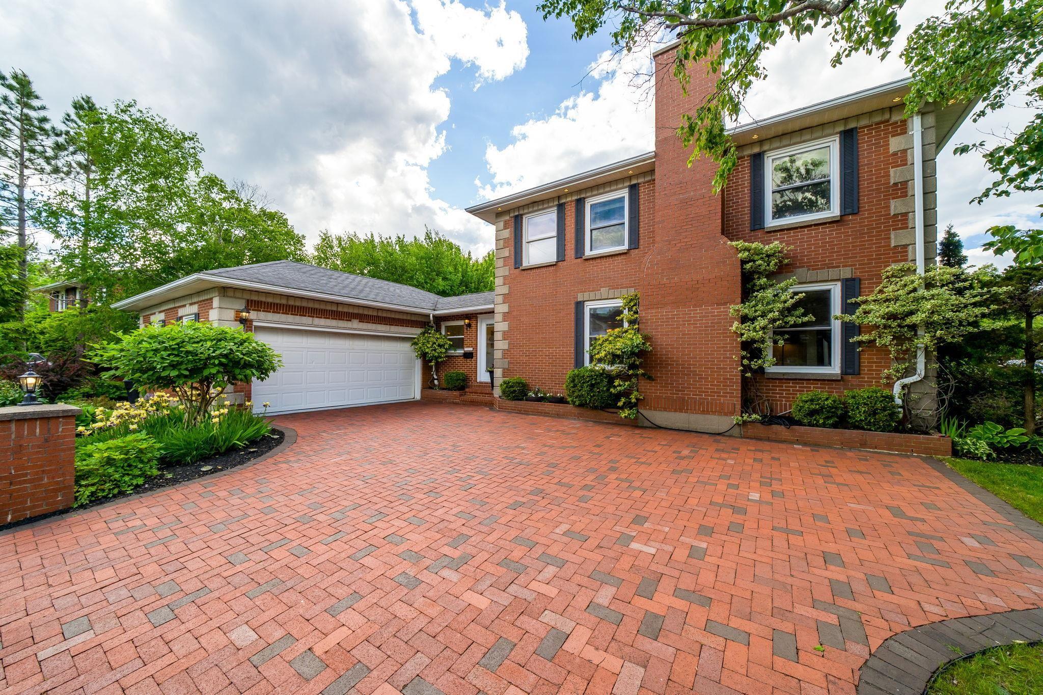 $1,250,000.00: 2 Wendover Close, Halifax Regional Municipality