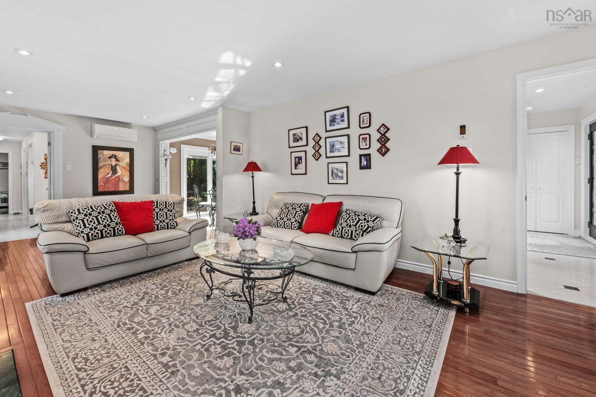 $1,250,000.00: 2 Wendover Close, Halifax Regional Municipality