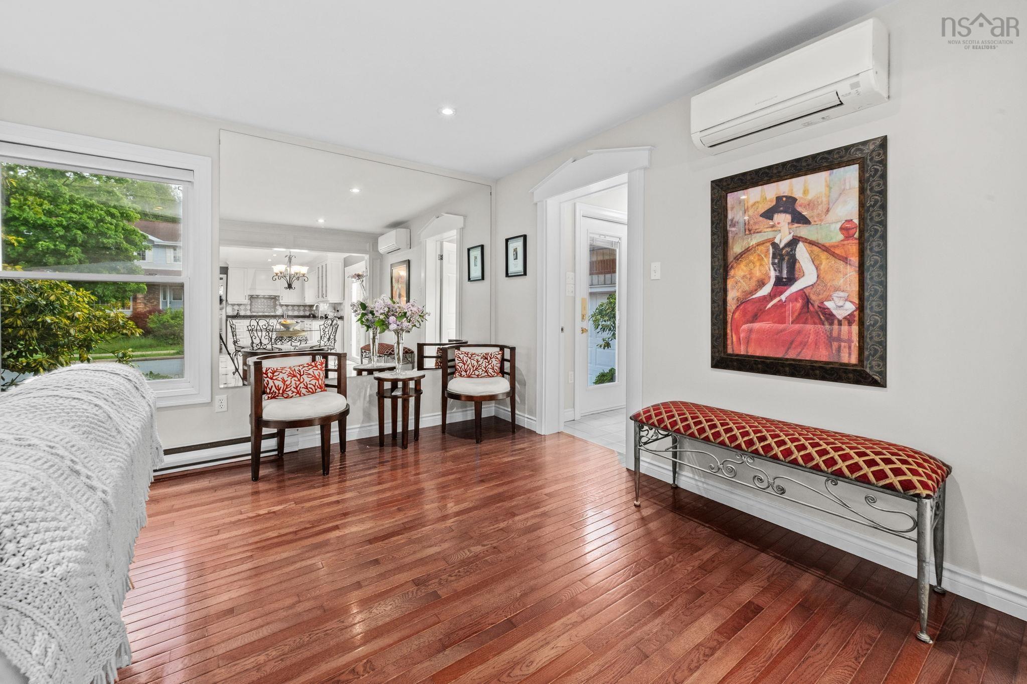 $1,250,000.00: 2 Wendover Close, Halifax Regional Municipality