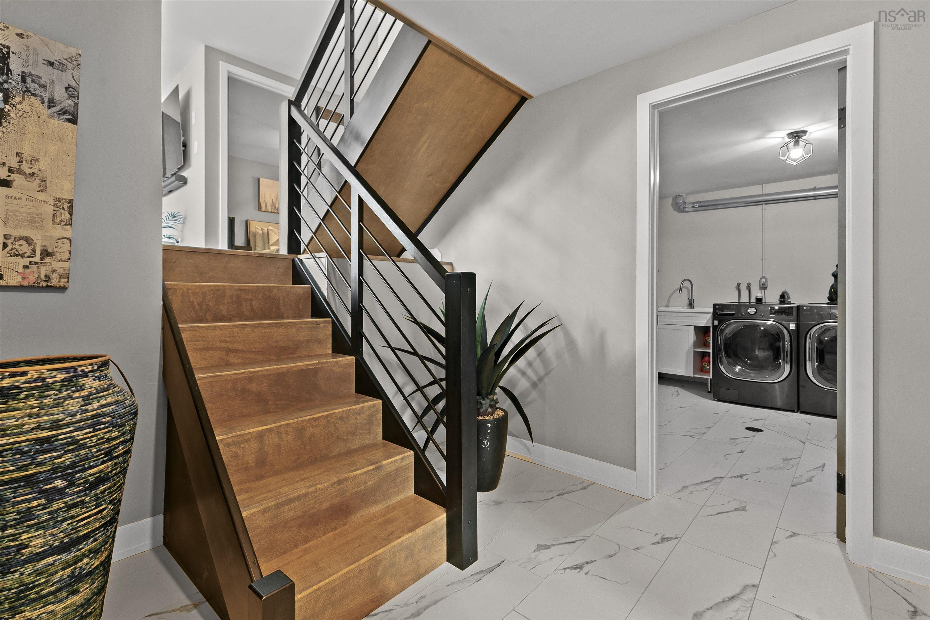 $899,900.00: 122 Regal Road, Dartmouth