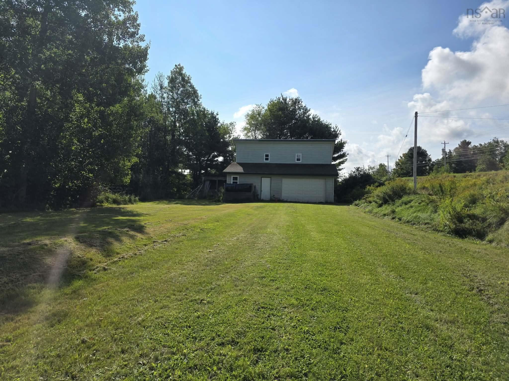 $399,000.00: 8084 Highway 311, The Falls