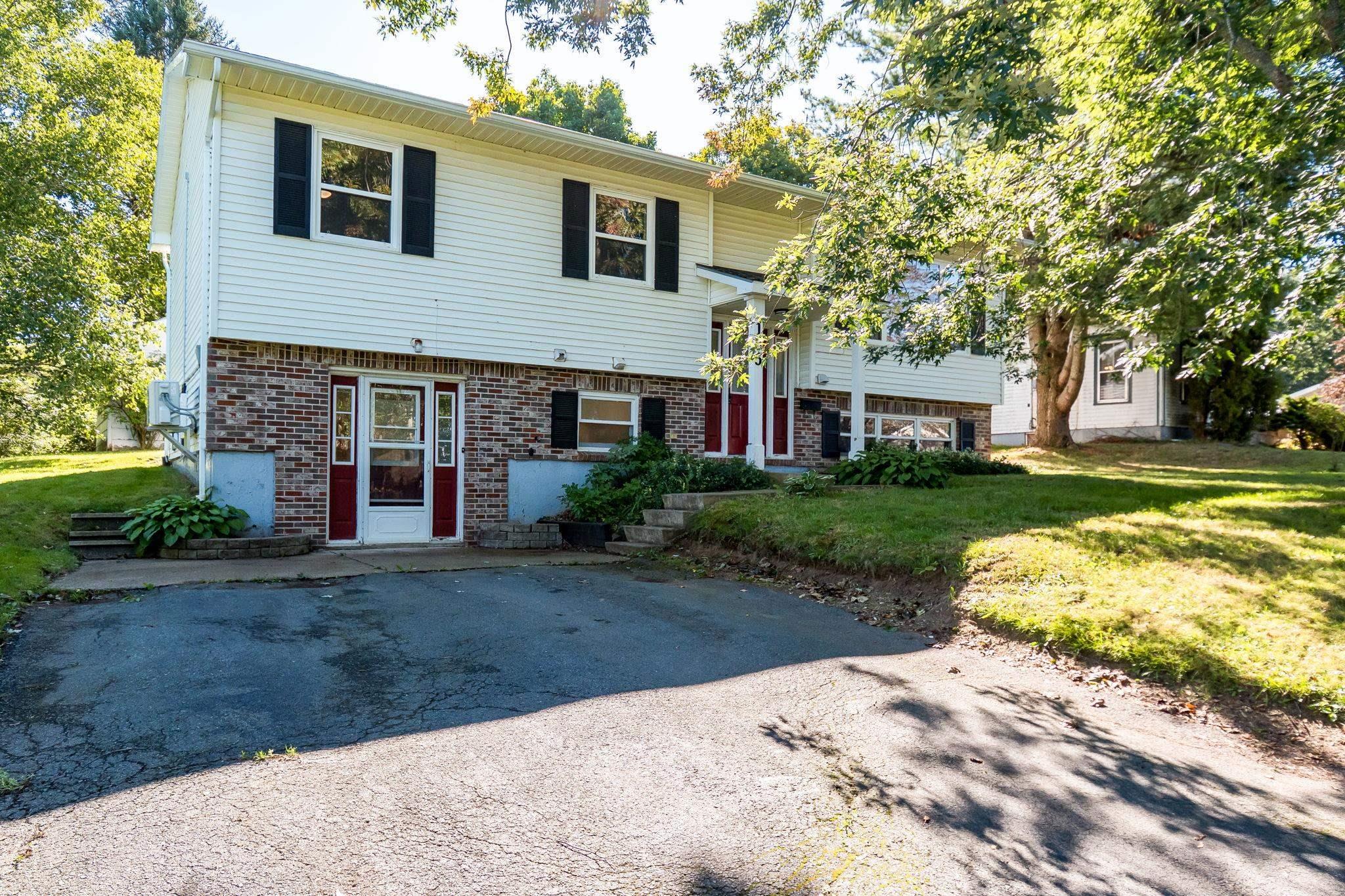 $445,000.00: 163 Oakdene Avenue, Kentville