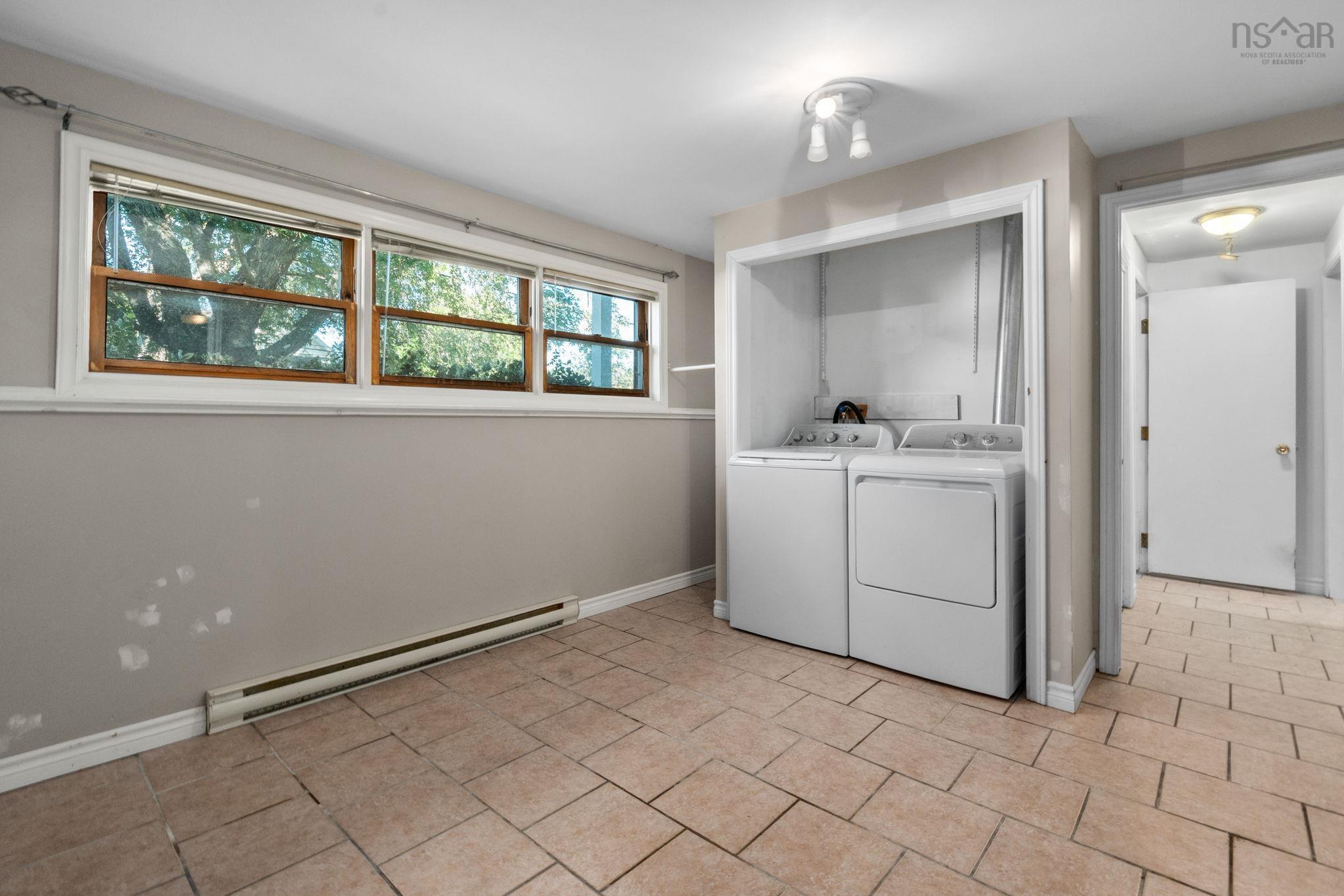 $445,000.00: 163 Oakdene Avenue, Kentville