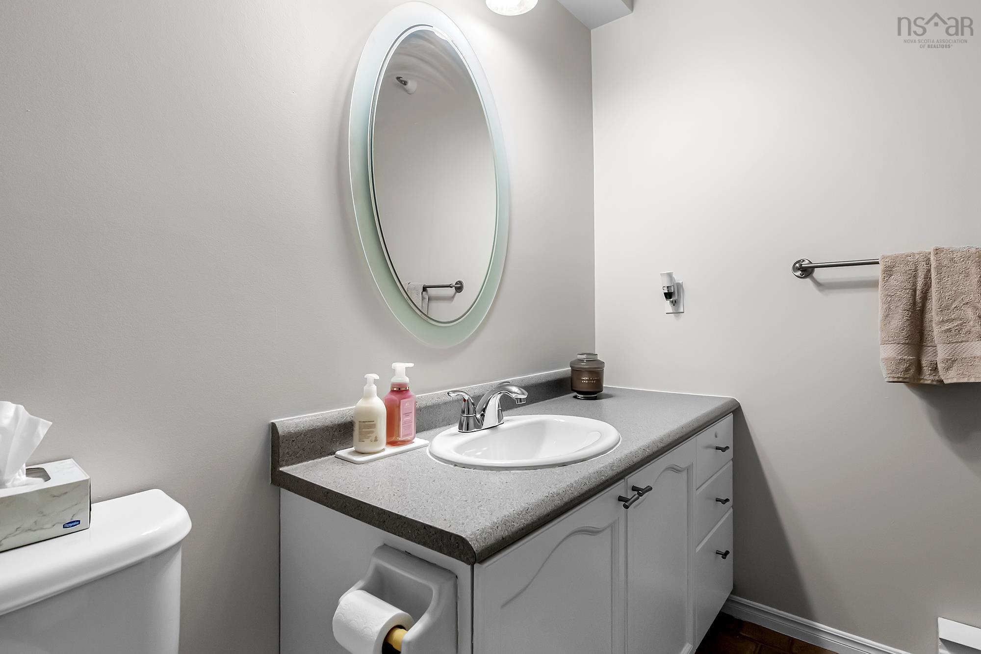 $357,777.00: 308 93 Kearney Lake Road, Halifax