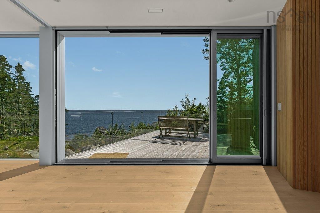 $4,295,000.00: 6949 Highway 329, East River Point