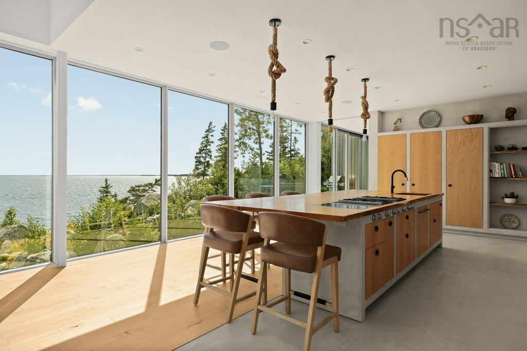 $4,295,000.00: 6949 Highway 329, East River Point