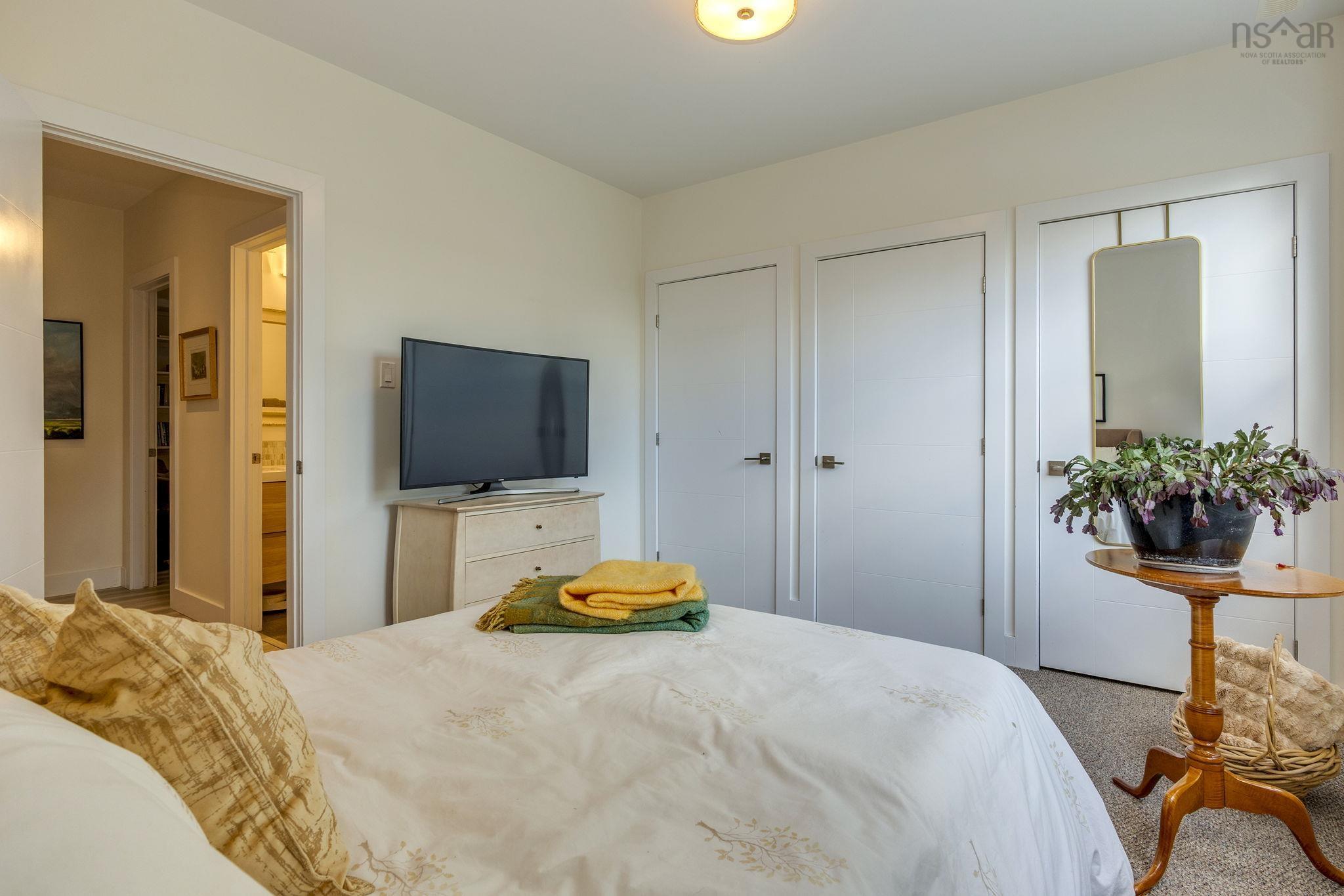 8 First Avenue, Bedford, NS (MLS 202622434)