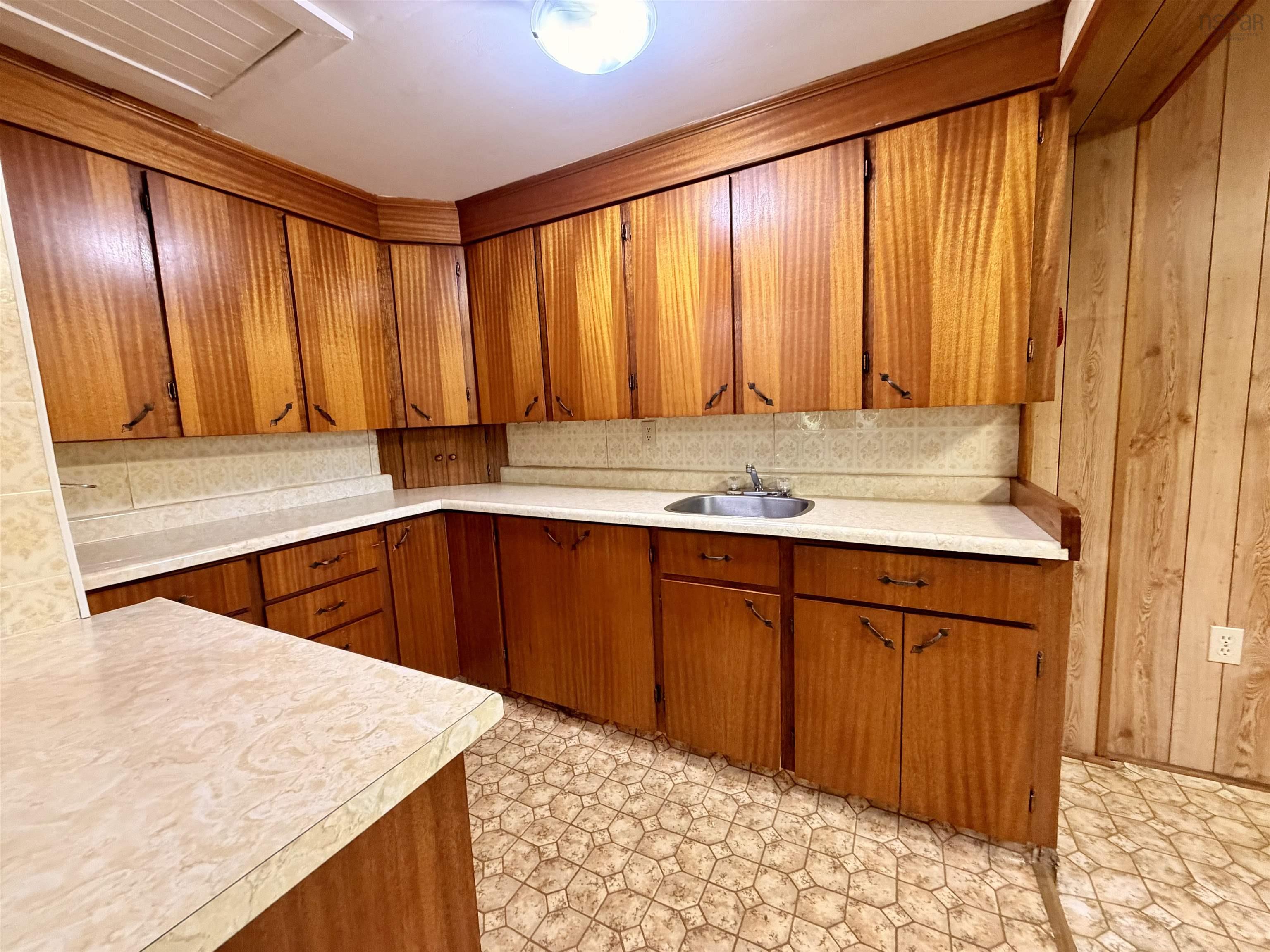 $282,000.00: 1927 HIGHWAY 6 Highway, River John