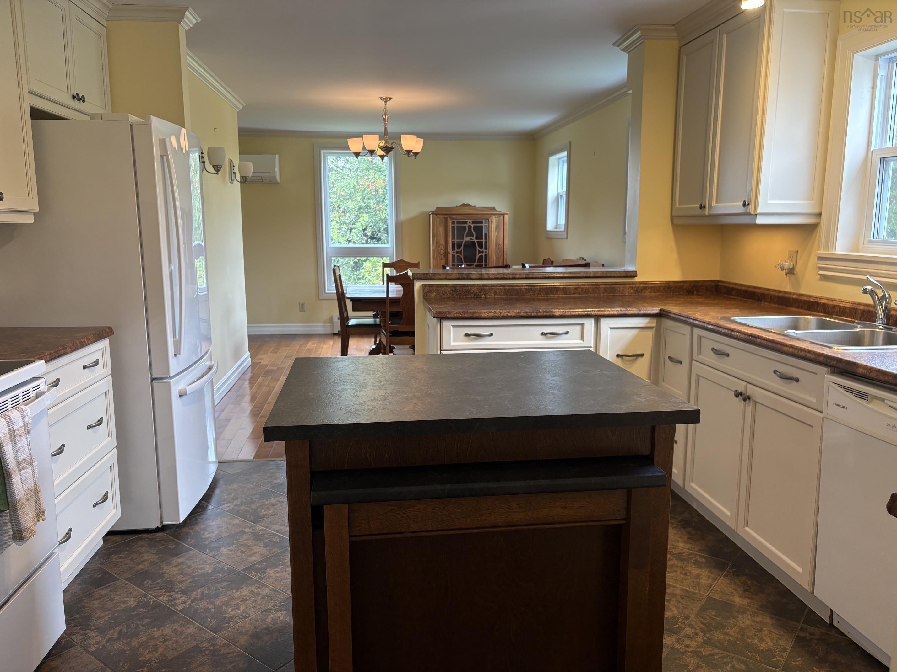 $449,900.00: 3001 Highway 221, Weston