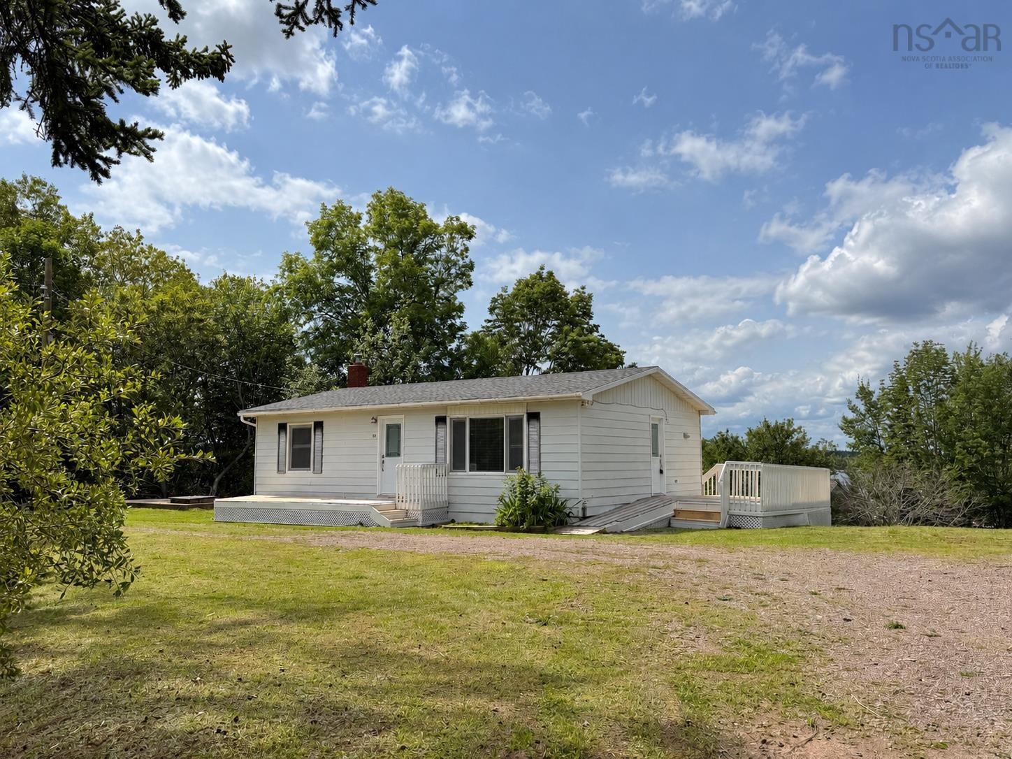 $285,000.00: 642 223 Highway, Little Narrows