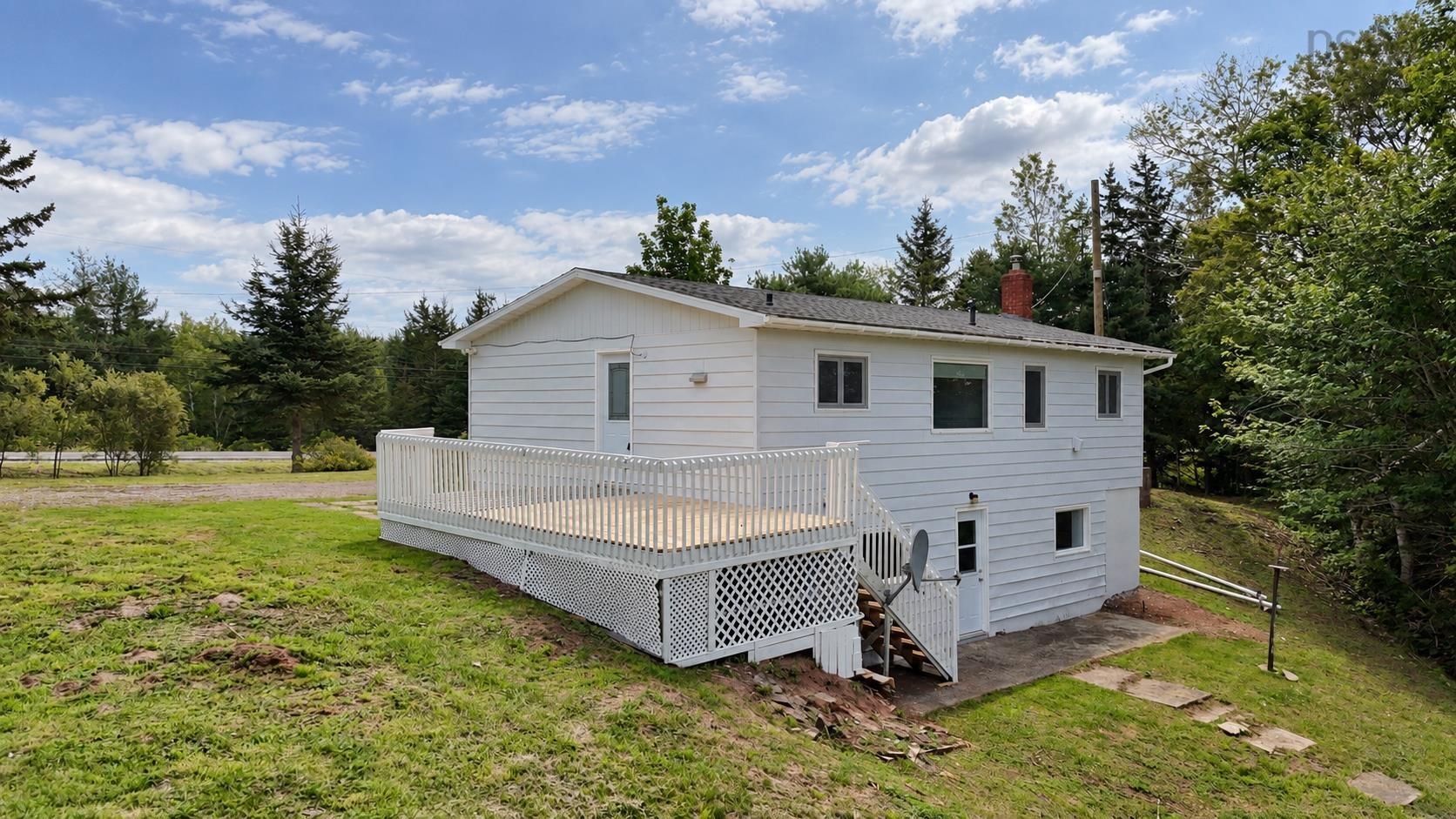 $285,000.00: 642 223 Highway, Little Narrows