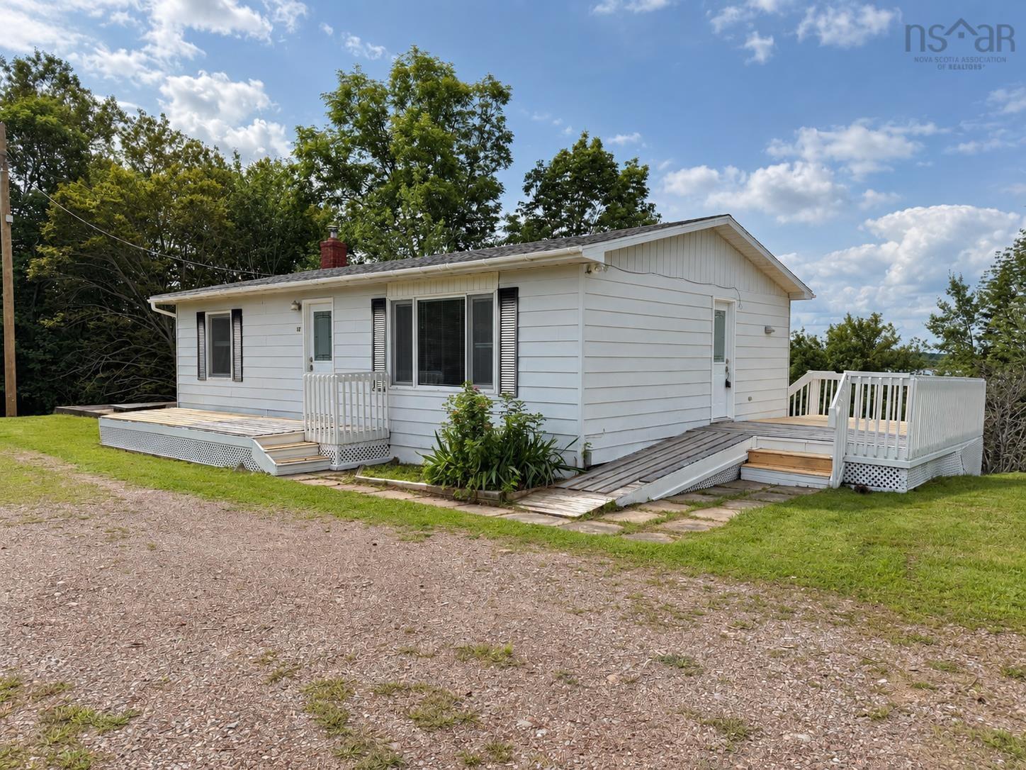 $285,000.00: 642 223 Highway, Little Narrows